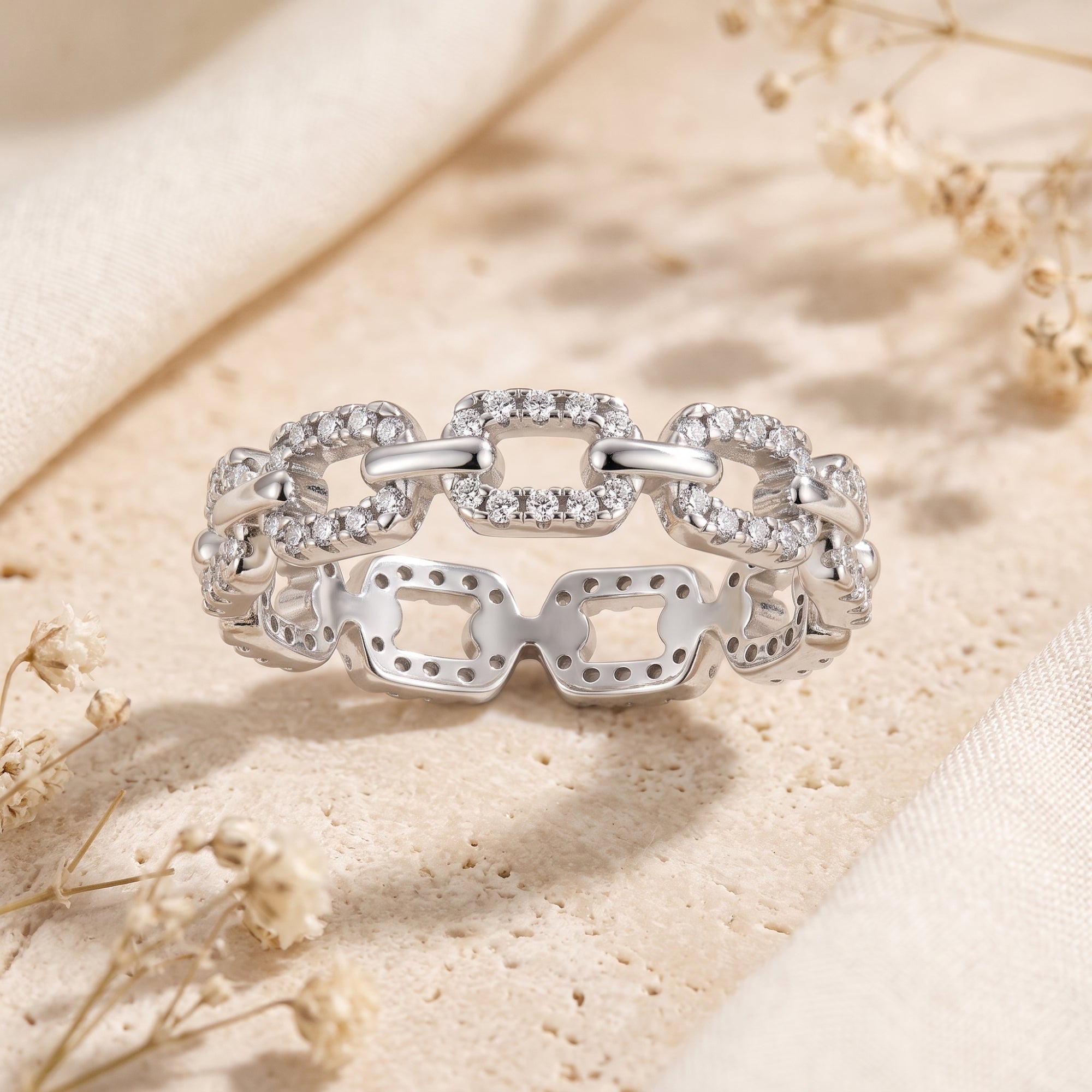 La Bague Adoralique