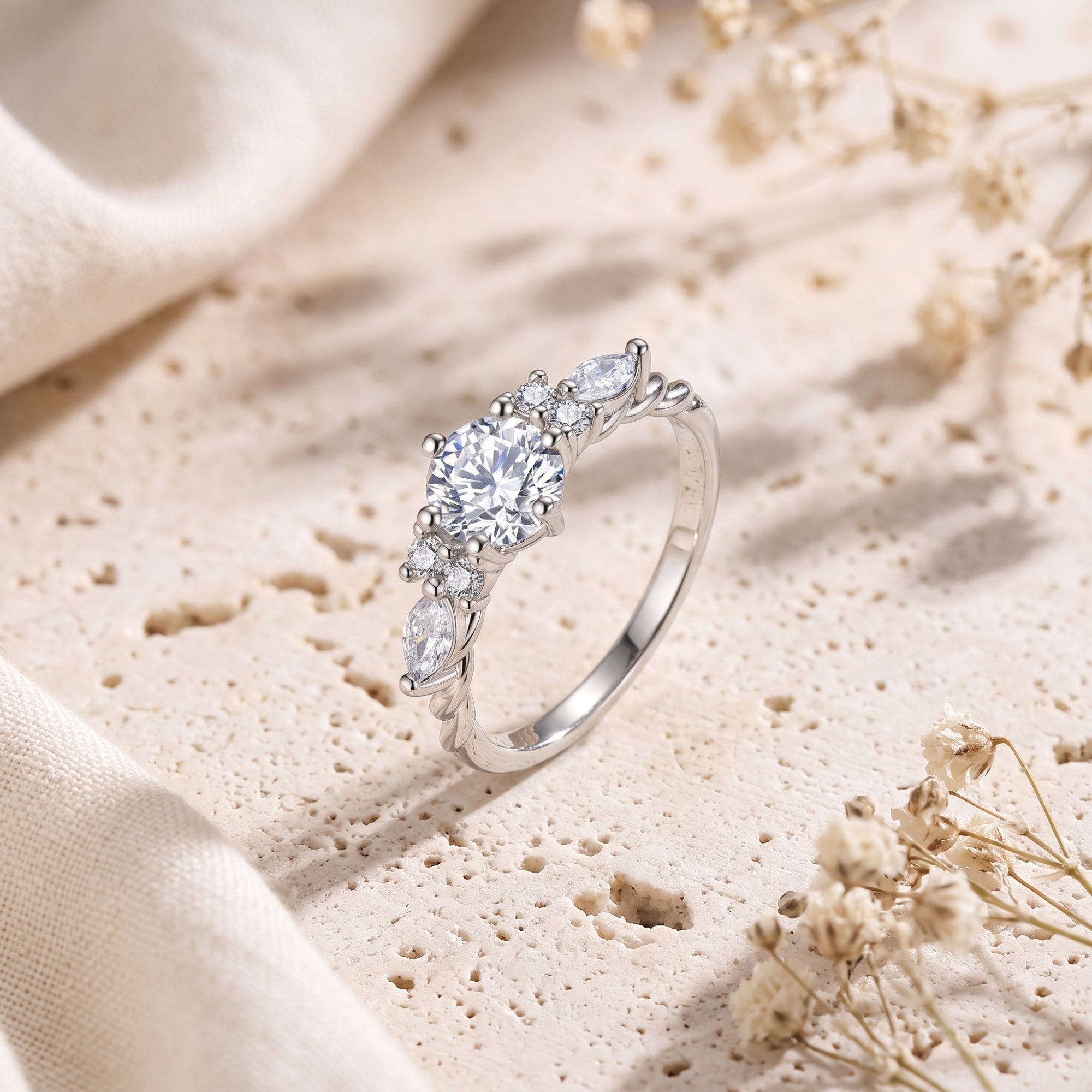 The Claraluna Ring