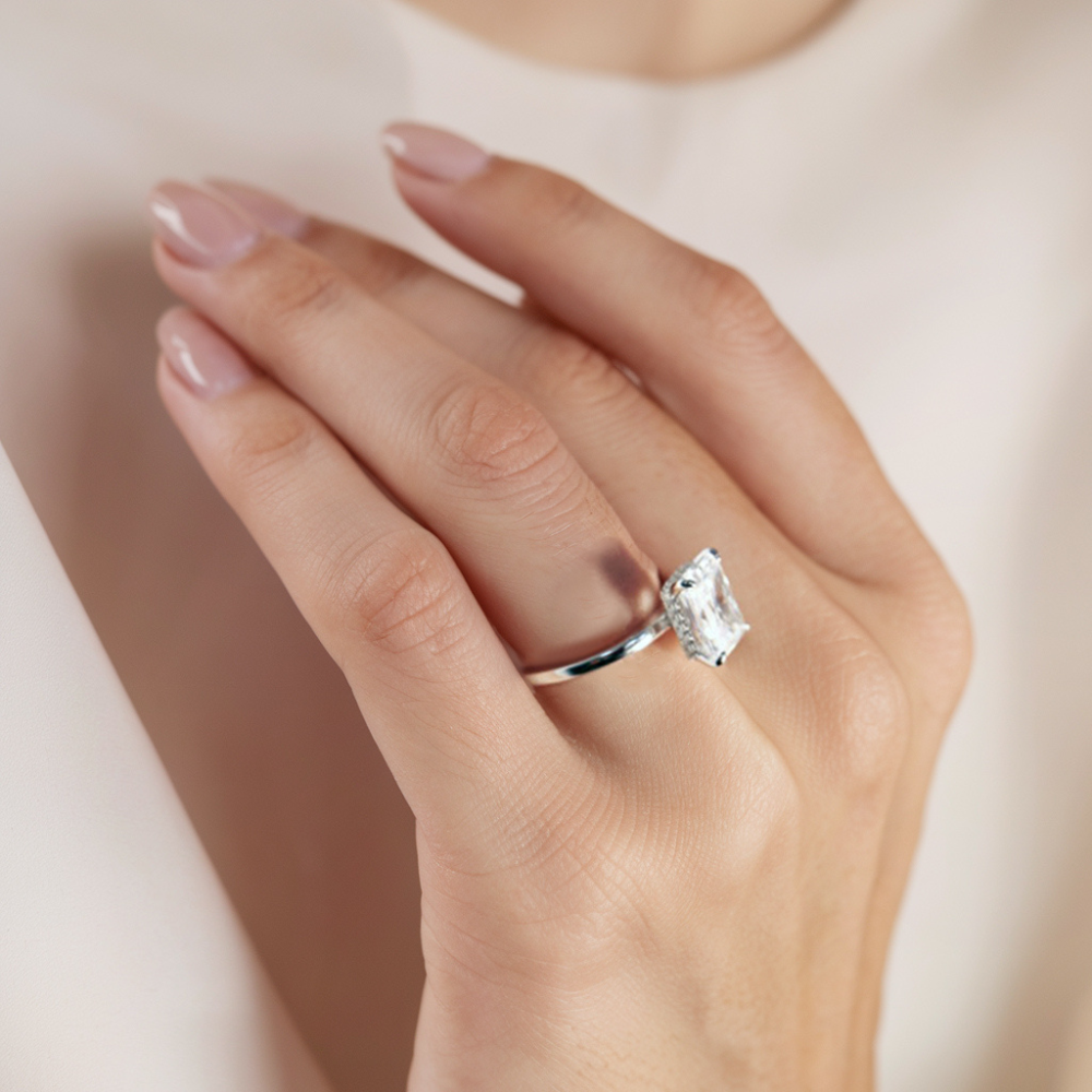 Bague solitaire moissanite taille radiant 3CT