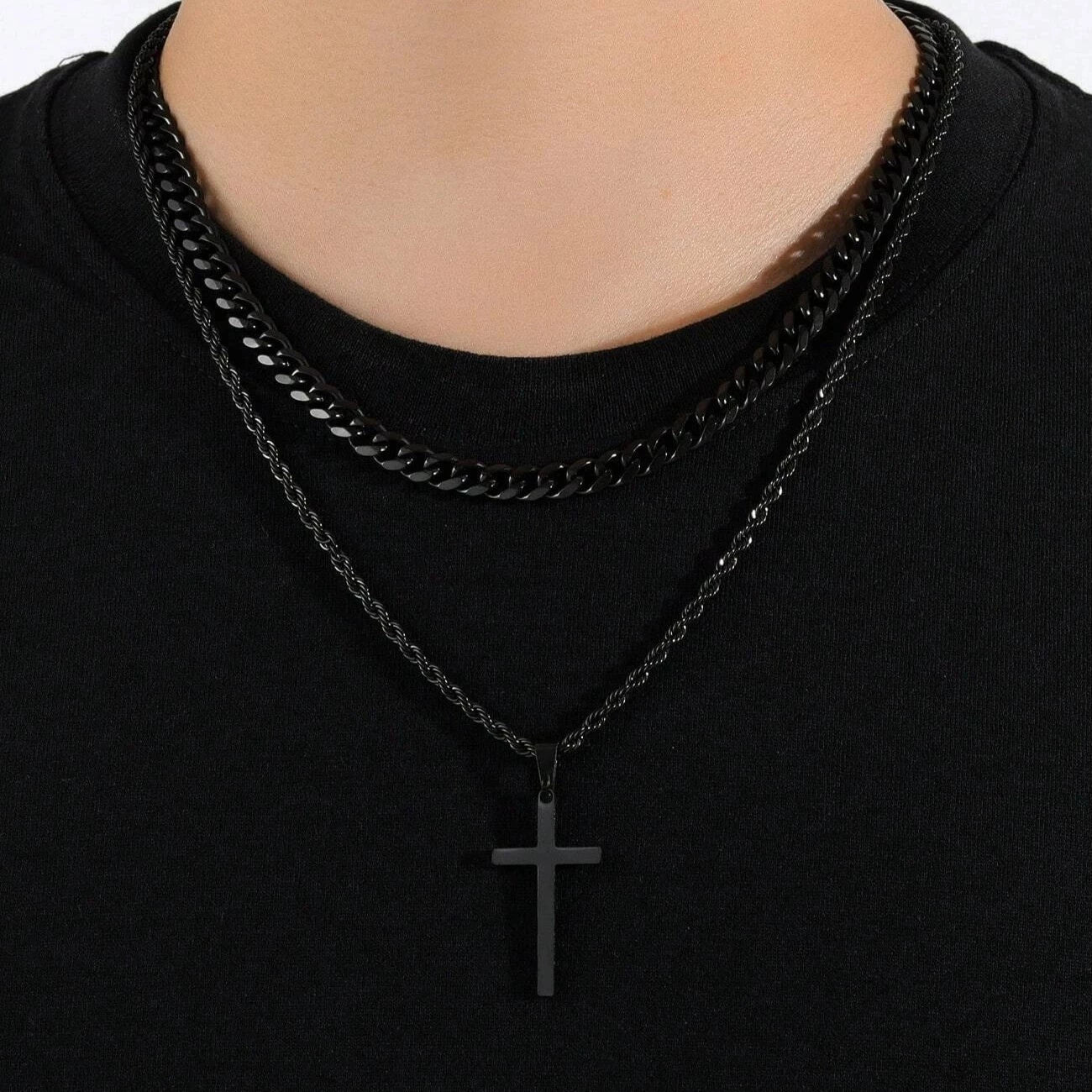 Collier Pendentif Croix Double Épaisseur Homme en Or 18K