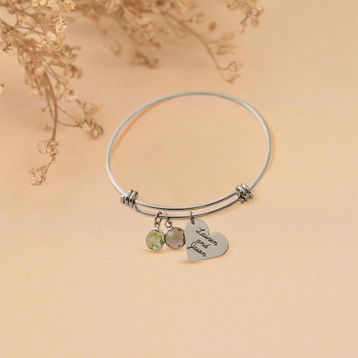 Bracelet jonc personnalisé avec breloque gravée et pierres de naissance - Acier inoxydable