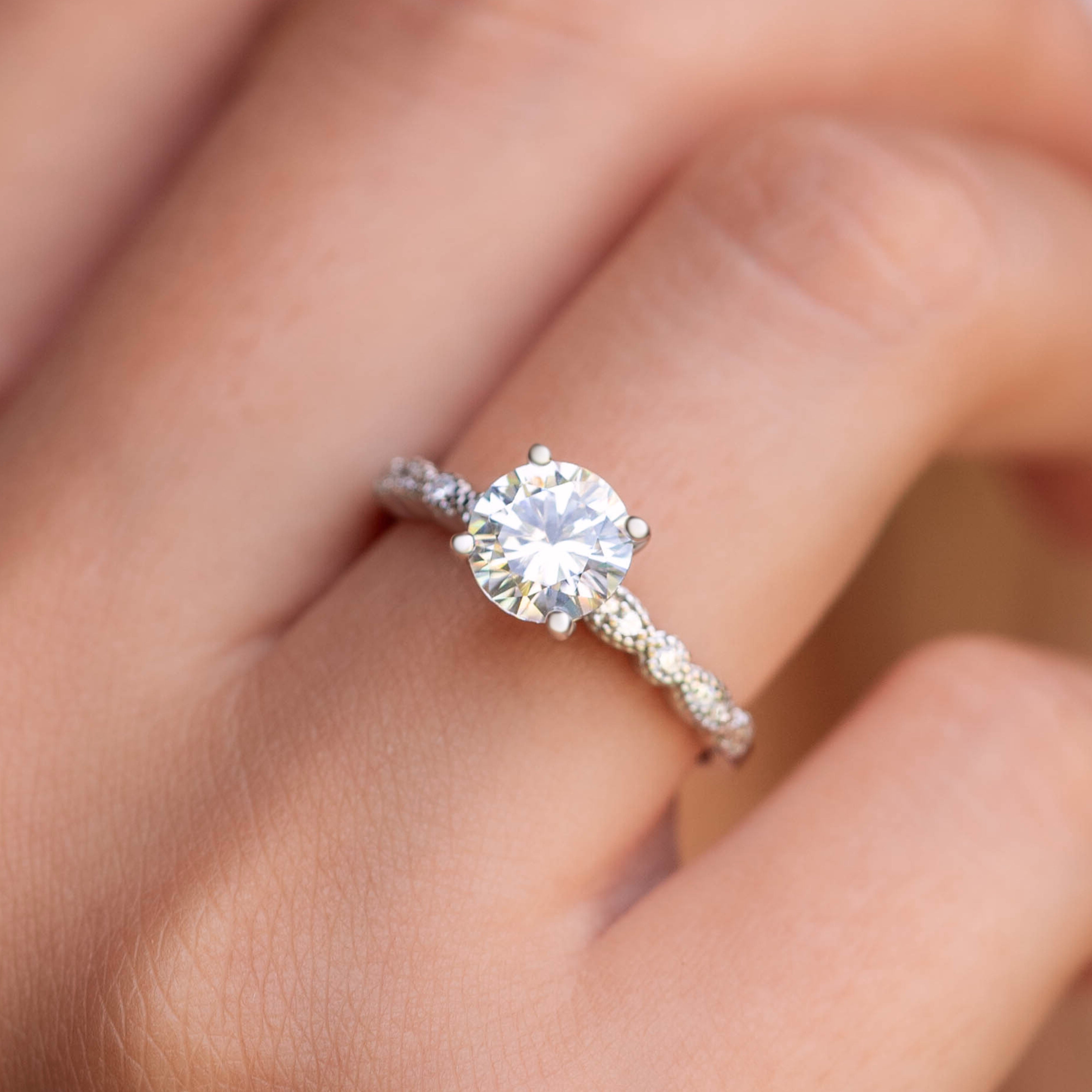 The Brilliant - Gold - Moissanite