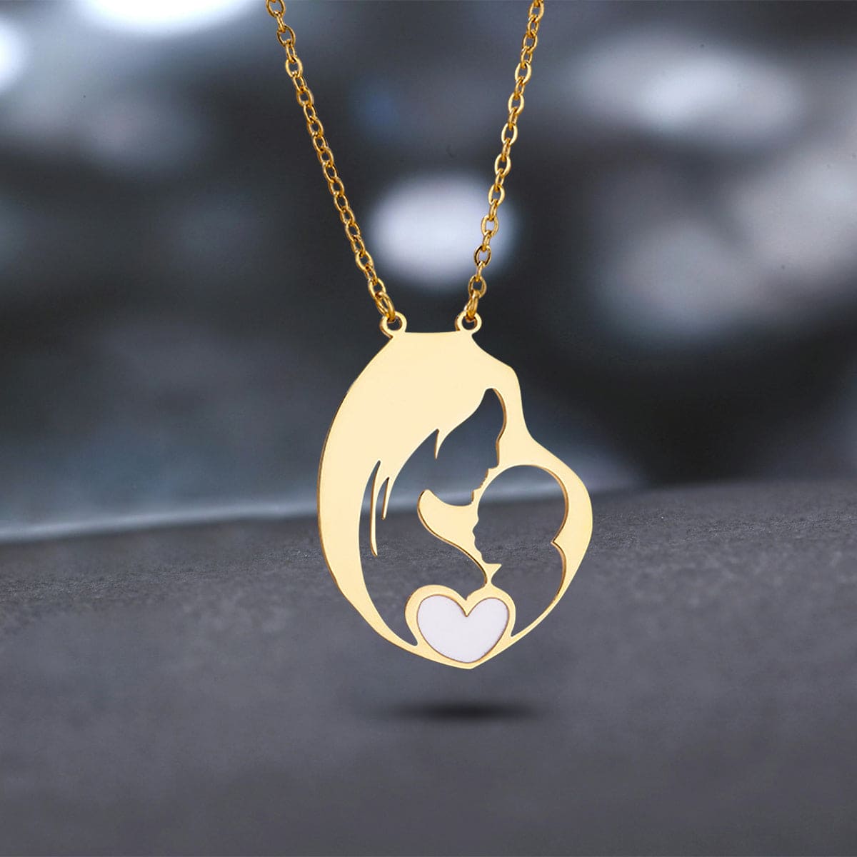 Collier Pendentif Cœur Étreinte Maternelle - Acier Inoxydable
