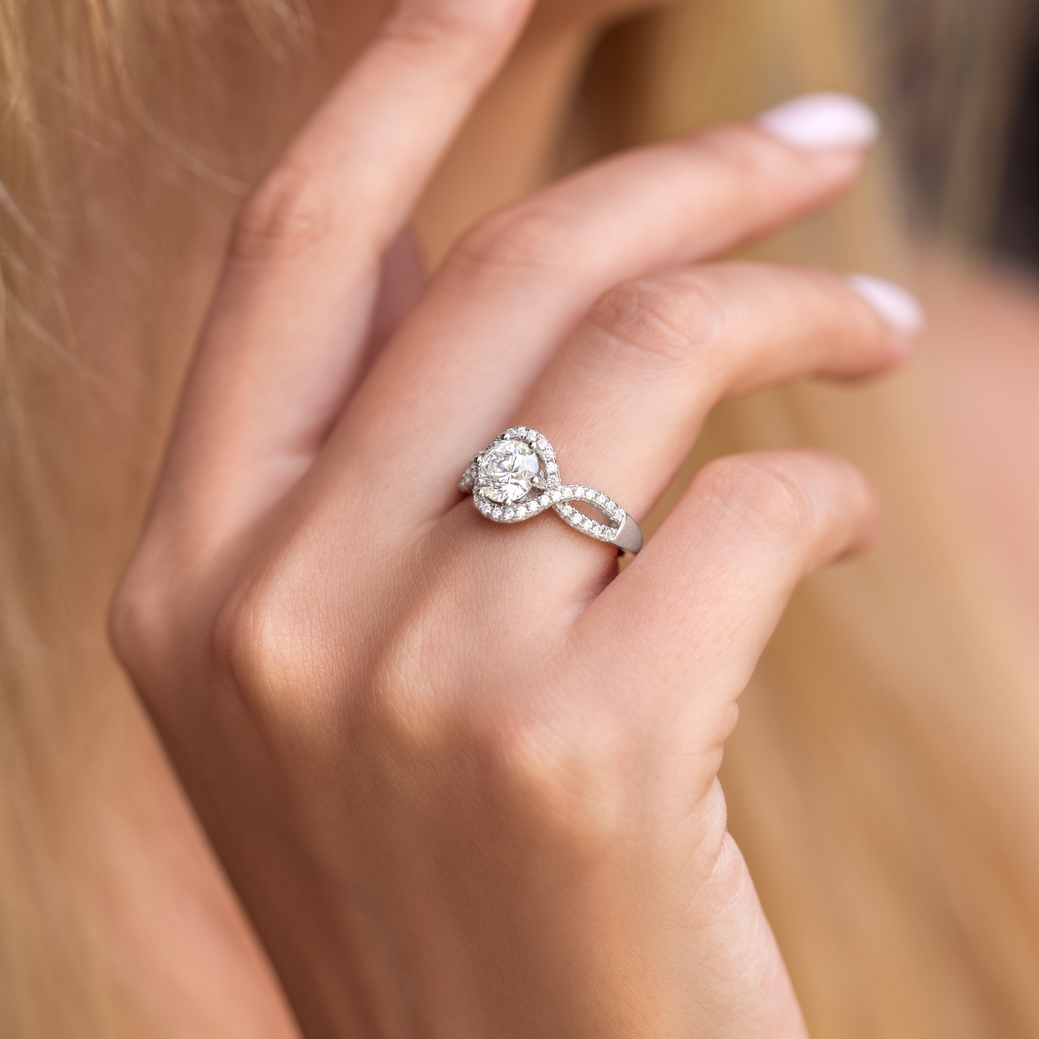 L'Odessa - Moissanite