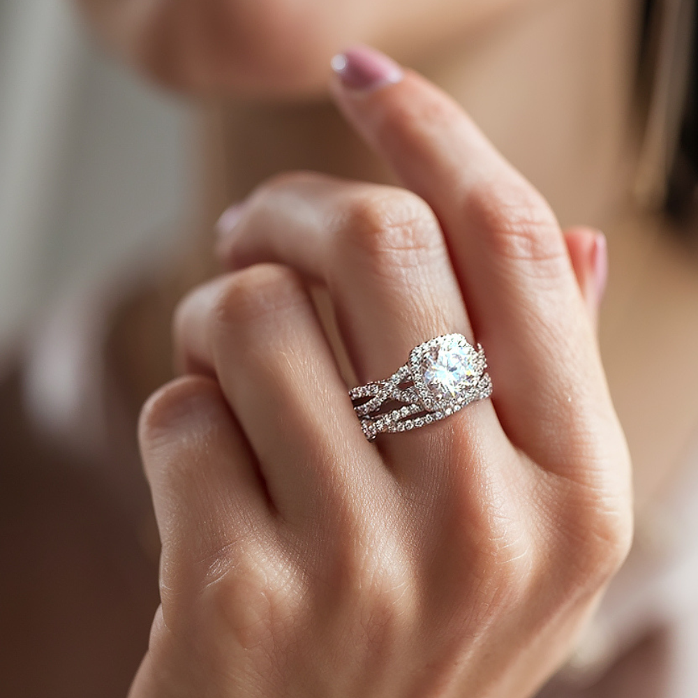 Round Cut 2Pcs Diamond Bridal Ring Set