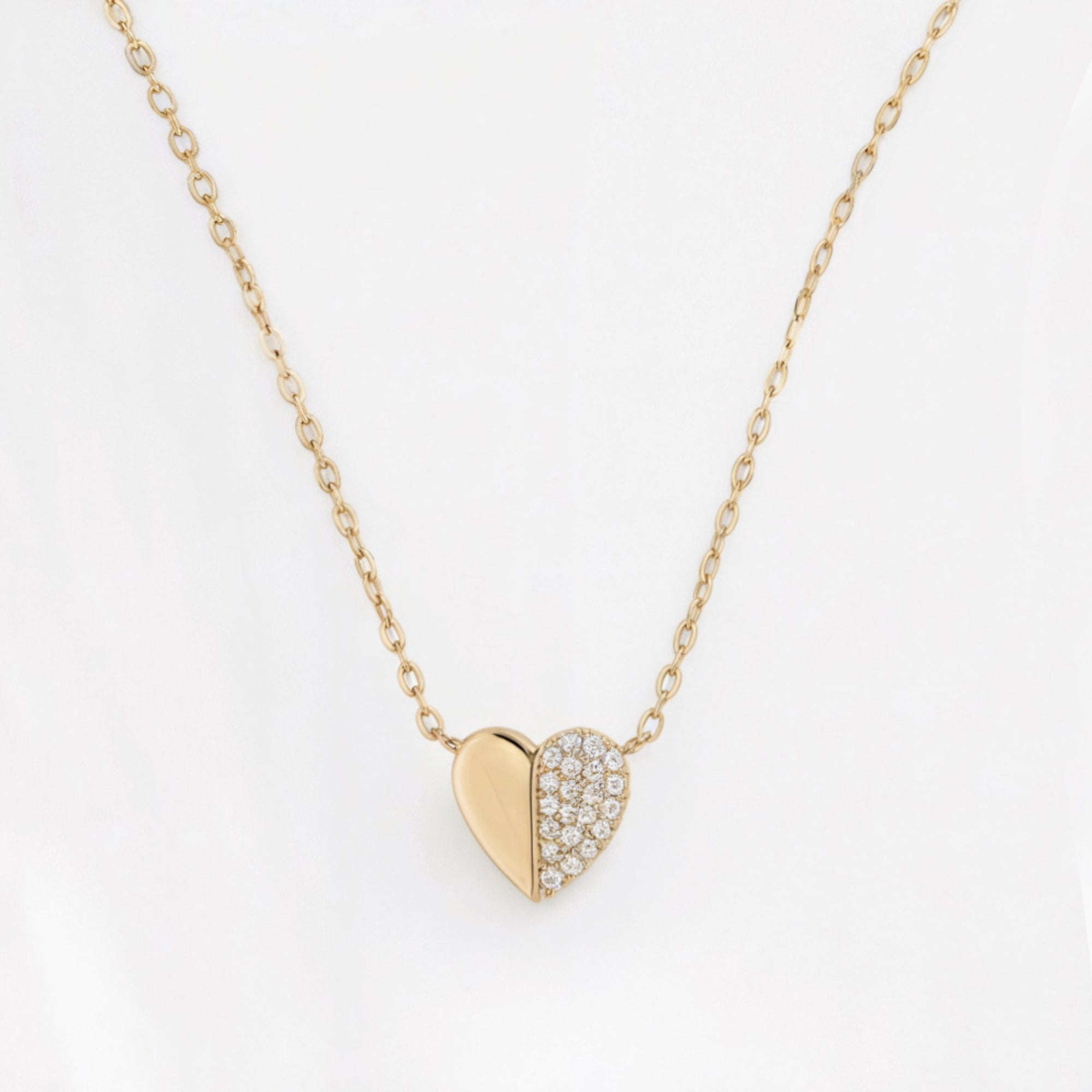 Le Collier Cœur Étincelant