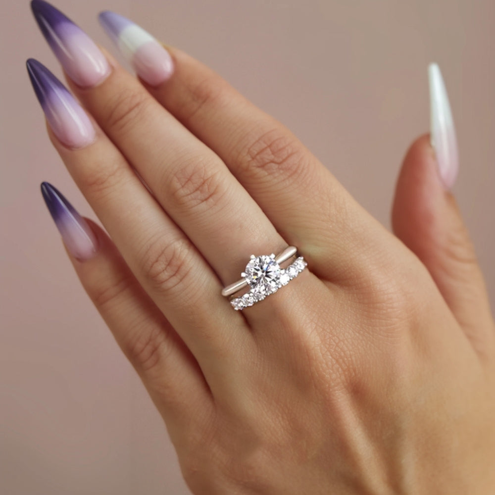 Élégant ensemble de bagues Moissanite taille ronde