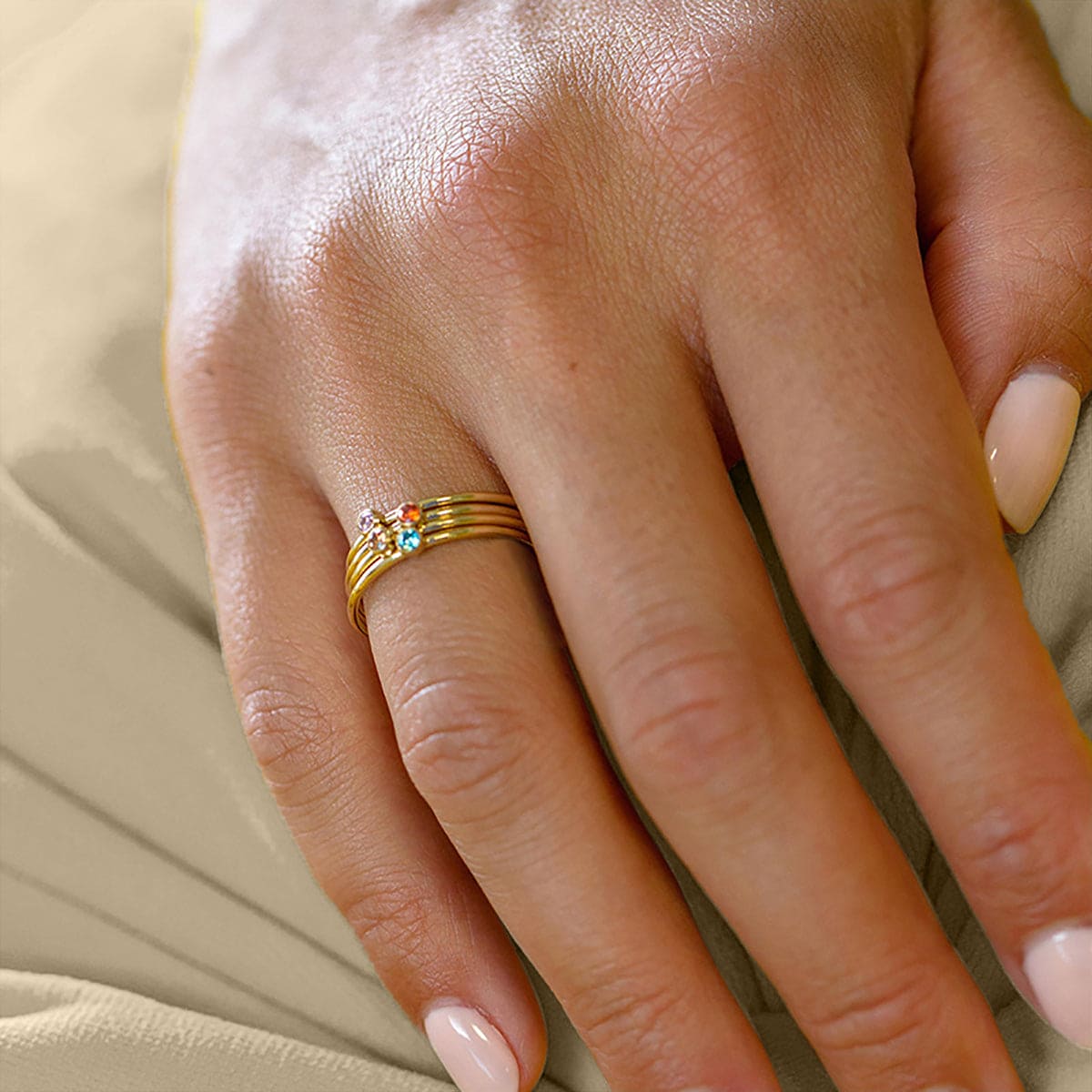 Bague empilable personnalisée avec pierres de naissance familiales - Acier inoxydable
