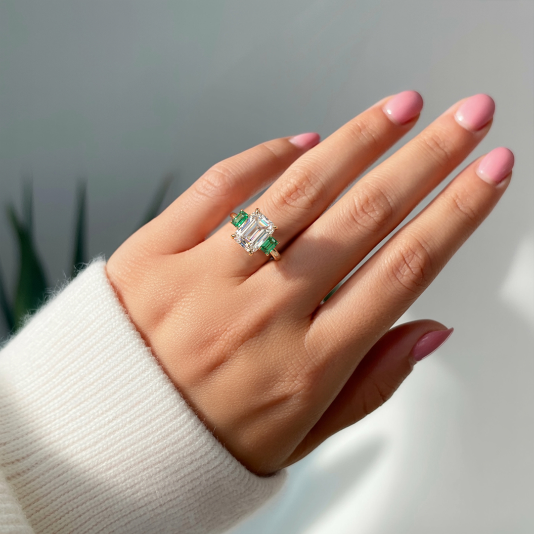 The Bella Jewel – Three-Stone Moissanite Ring
