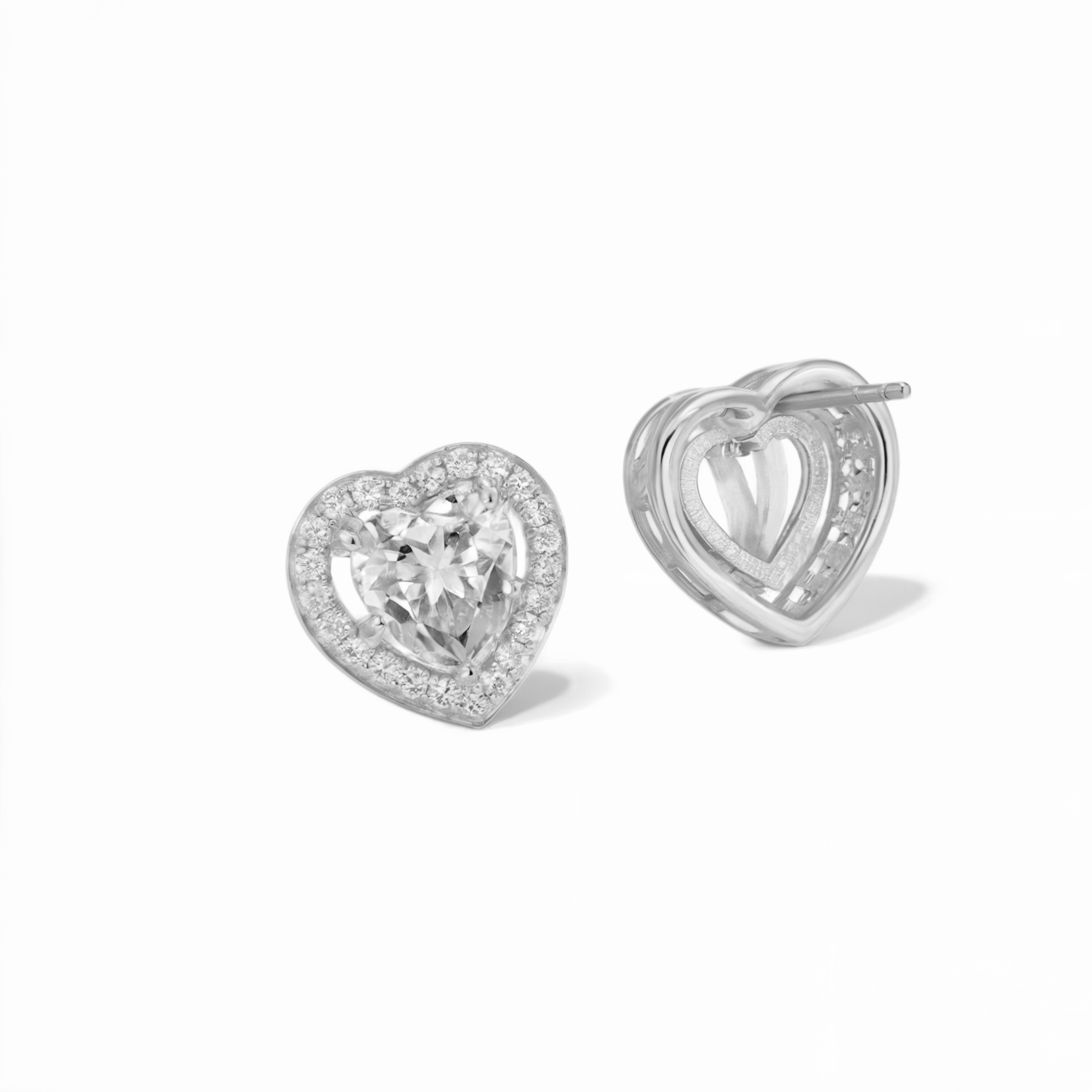 Boucles d'oreilles clous cœur diamant encadré