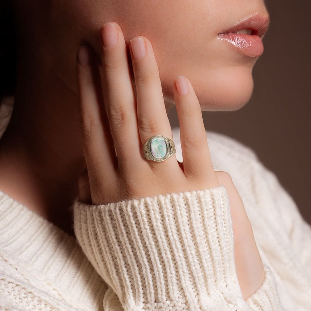 Rêve nacré : Bague sculptée en nacre - Argent sterling S925