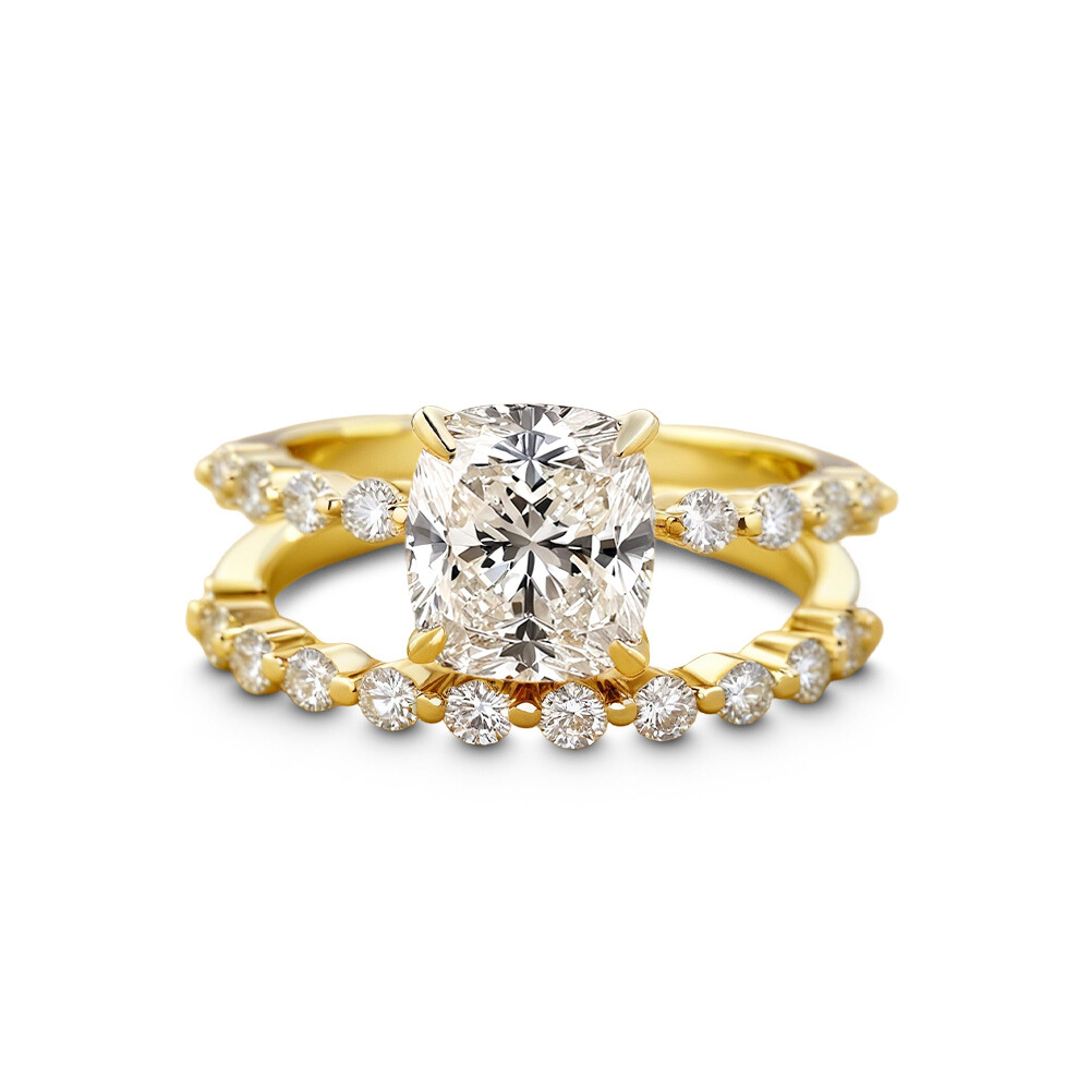 Cushion Cut Diamond Bridal Ring Set