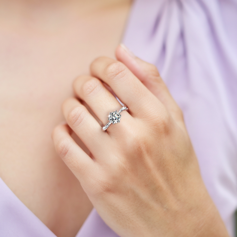 Bague solitaire moissanite, coupe ronde, 6 griffes