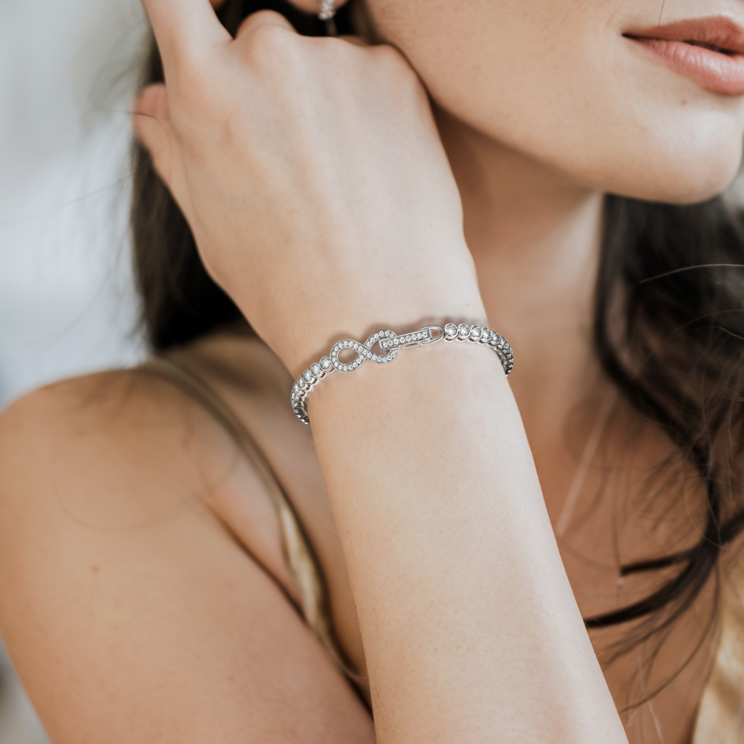 Bracelet Infini Moissanite Entrelacé