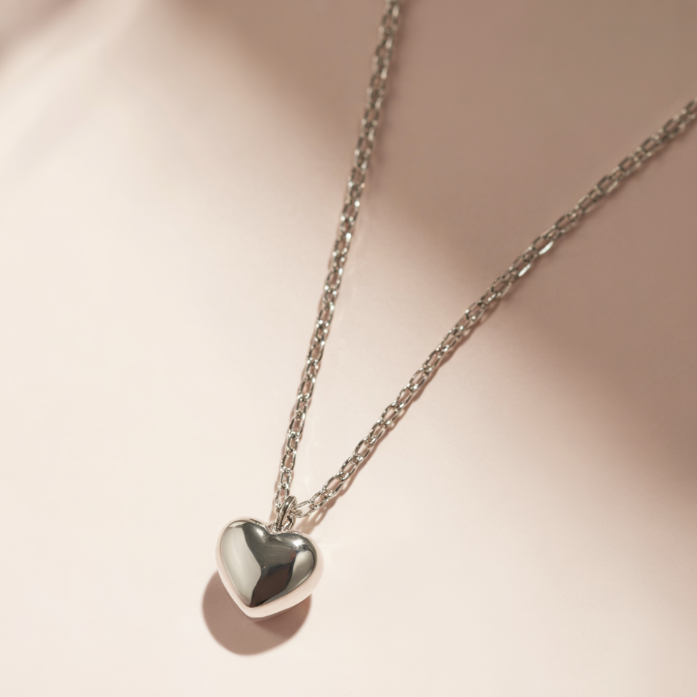 Le Collier Cœur Argenté Leva