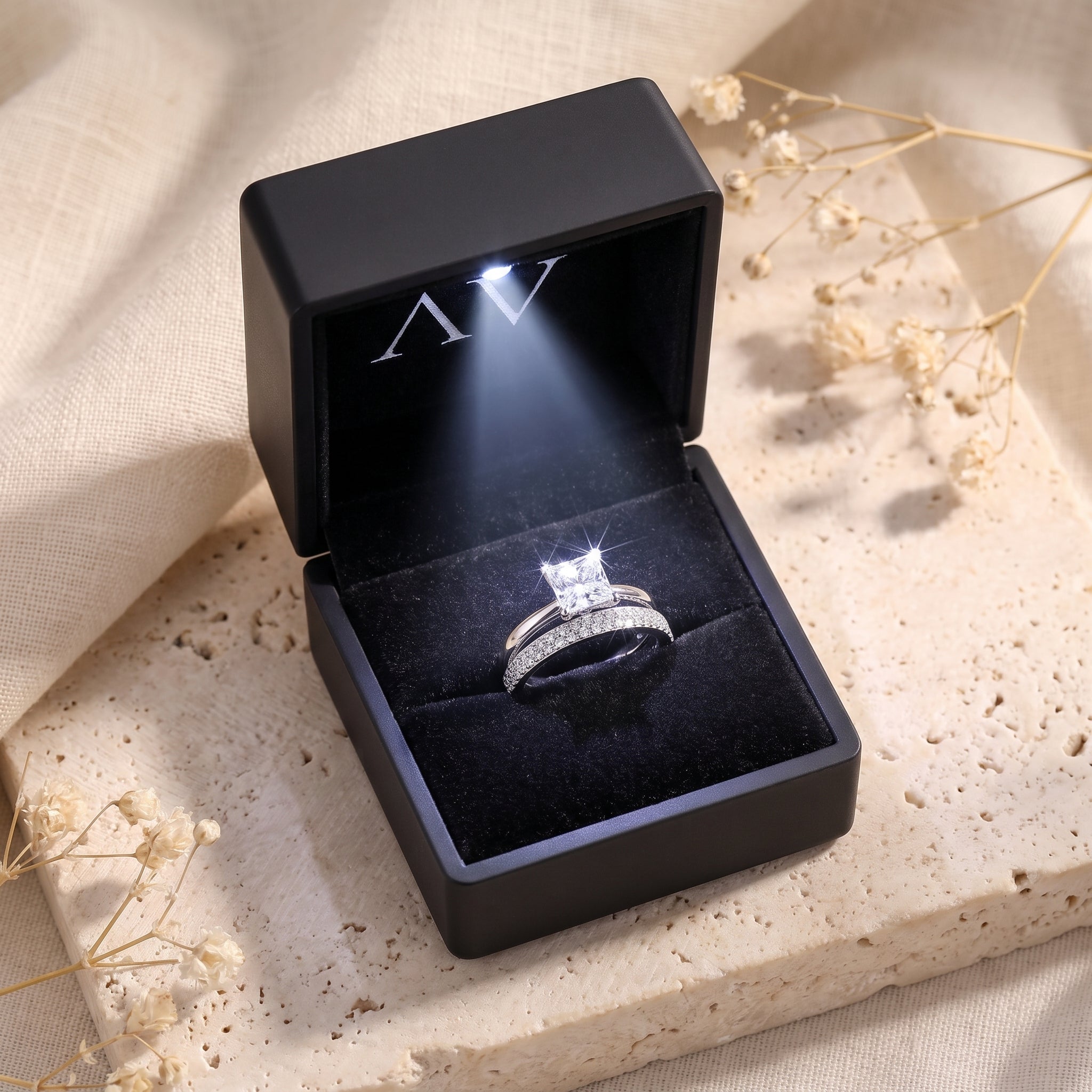 YLQ4566-rings - Premium LED Gift Box Presentation