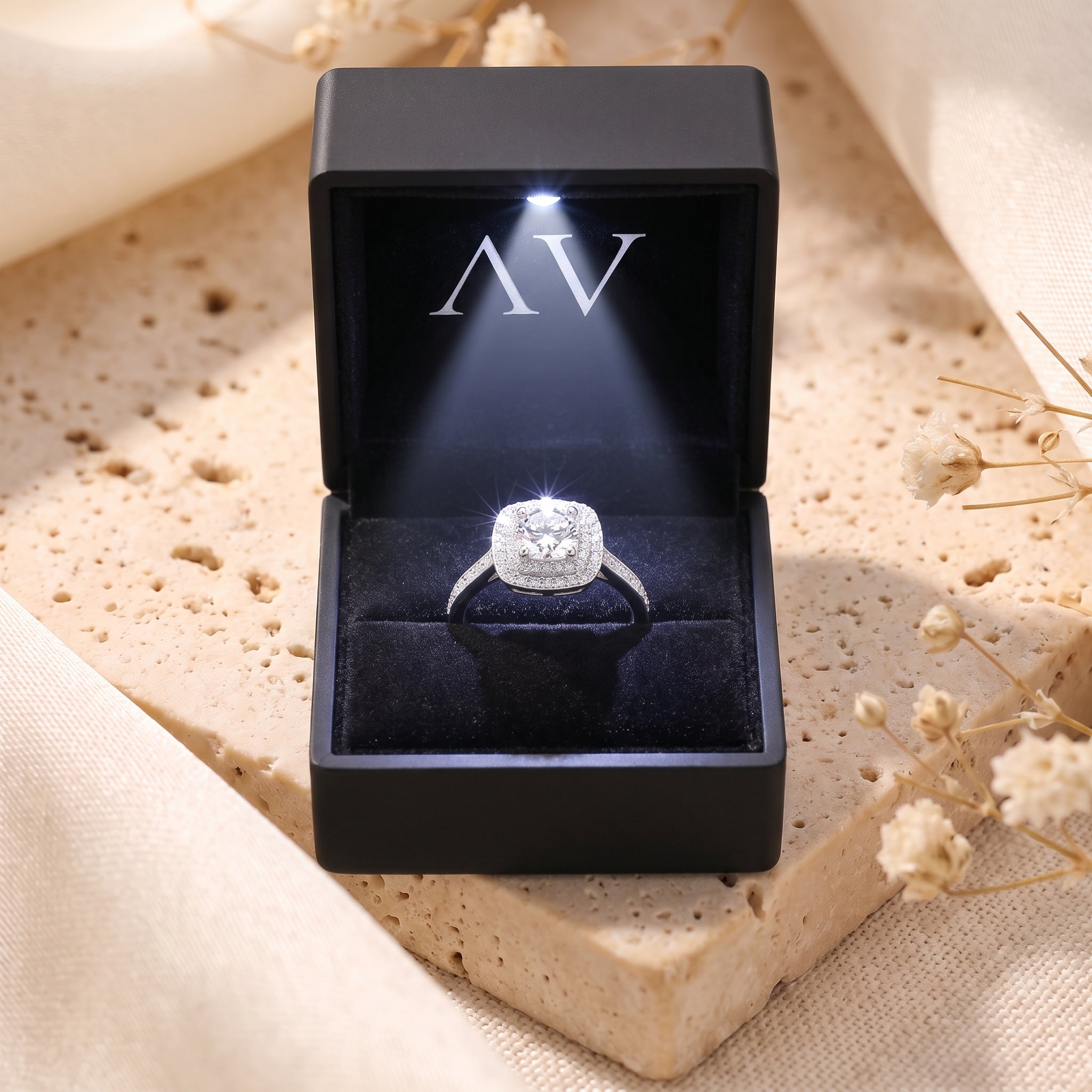 YLQ4742-rings - Premium LED Gift Box Presentation