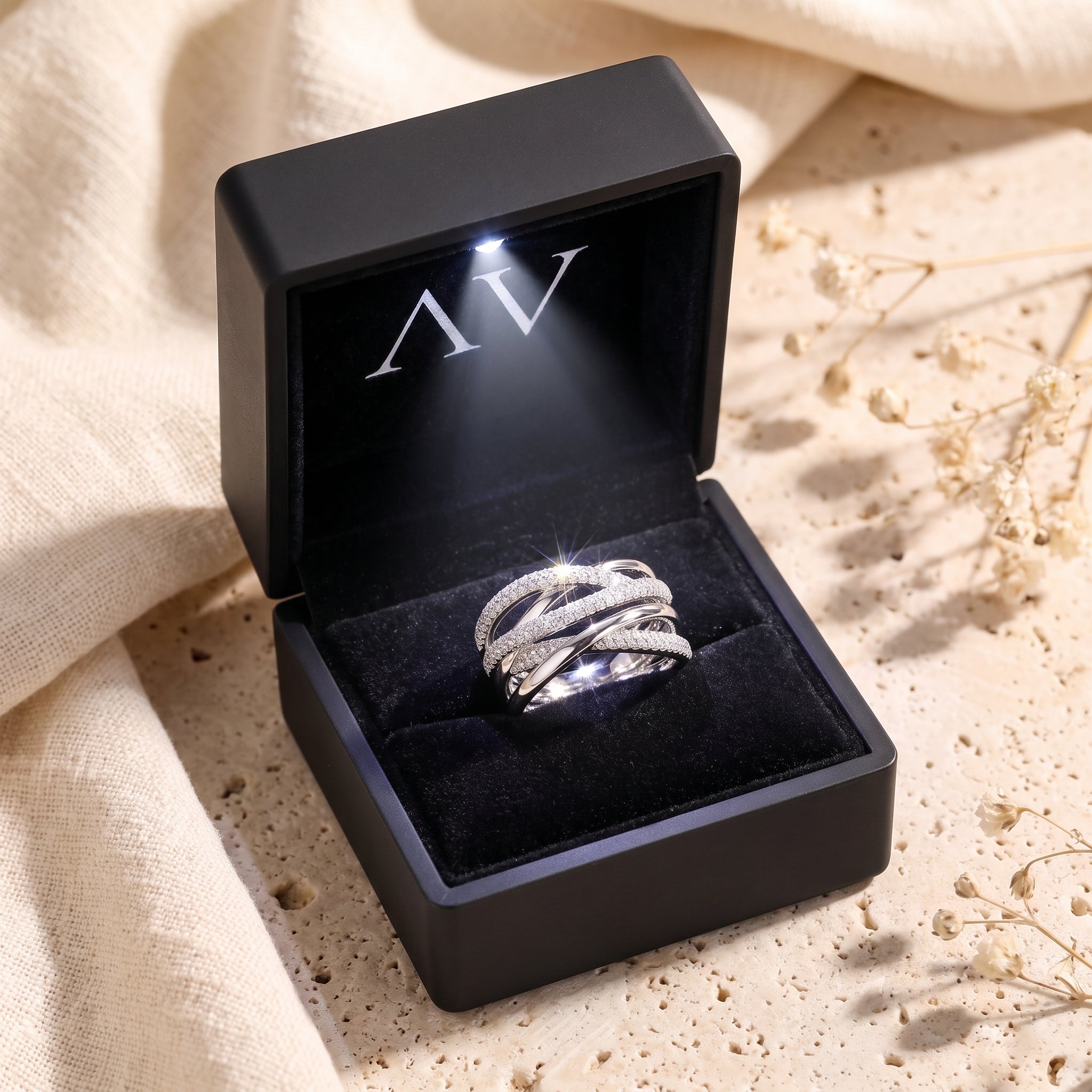 YLQ4817-rings - Premium LED Gift Box Presentation