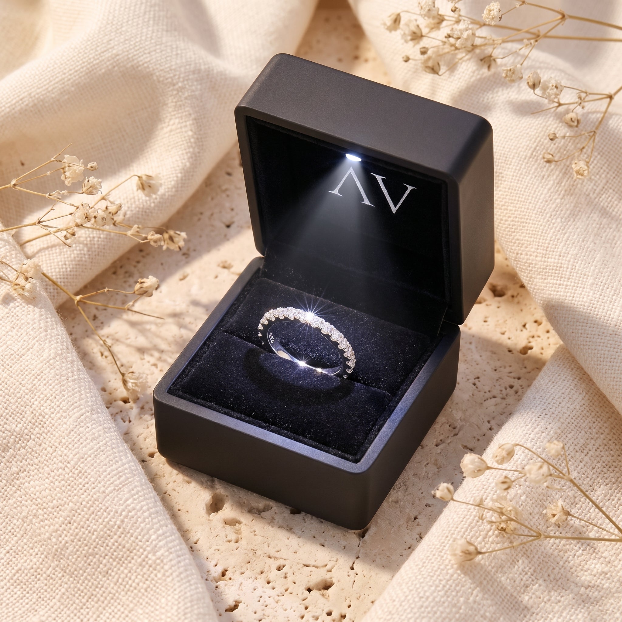 YLQ4872-rings - Premium LED Gift Box Presentation