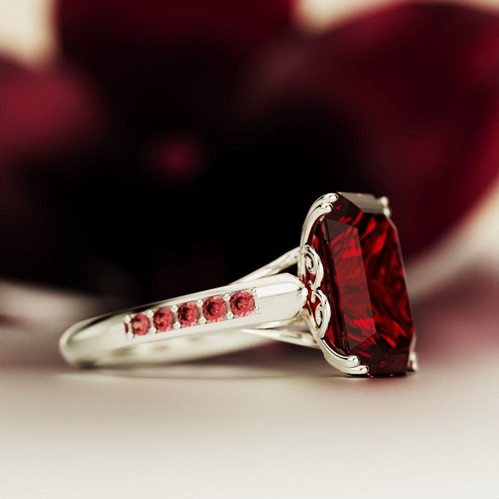 Red Dream: Bague sculptée rubis taille émeraude - Argent Sterling S925