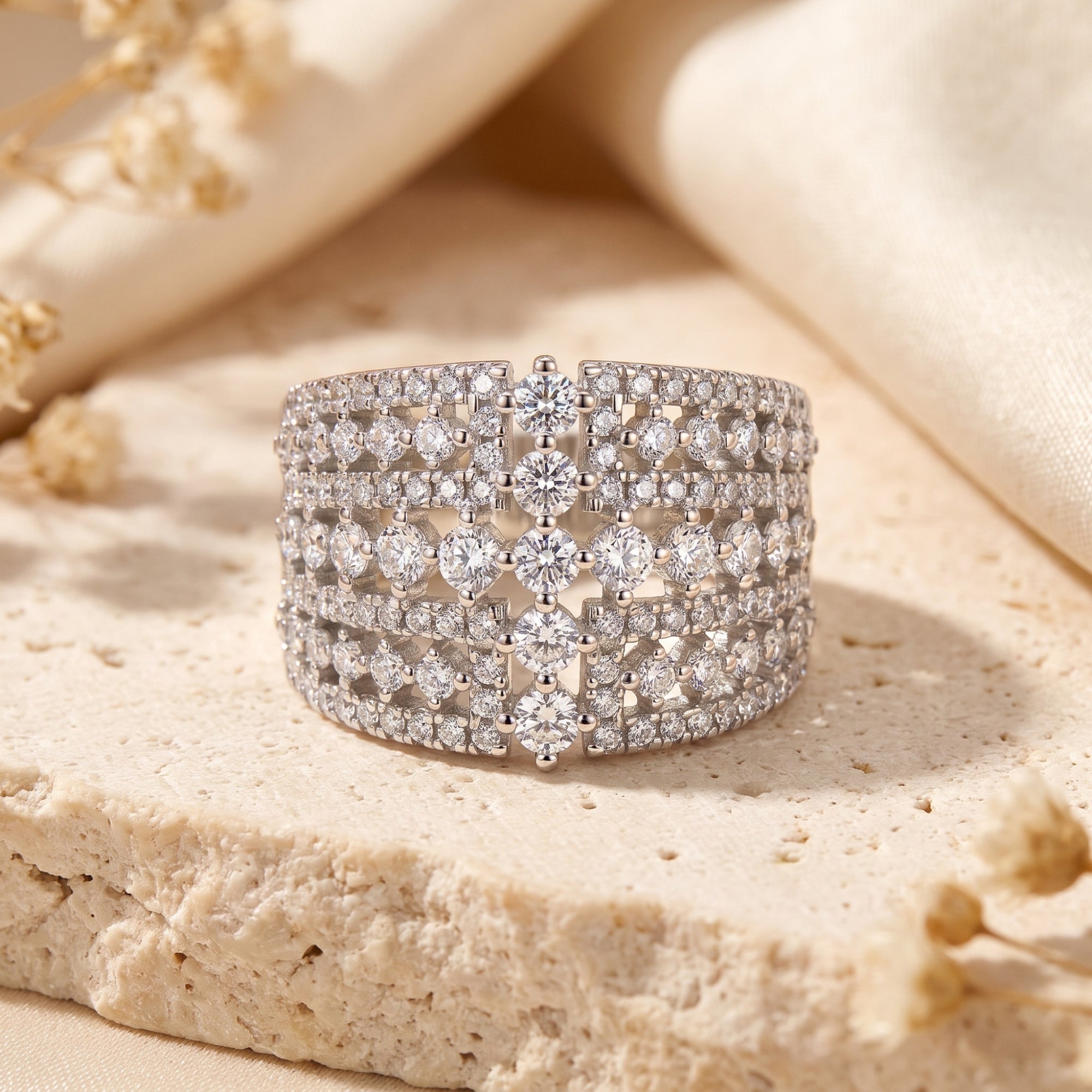La Bague Eleonora