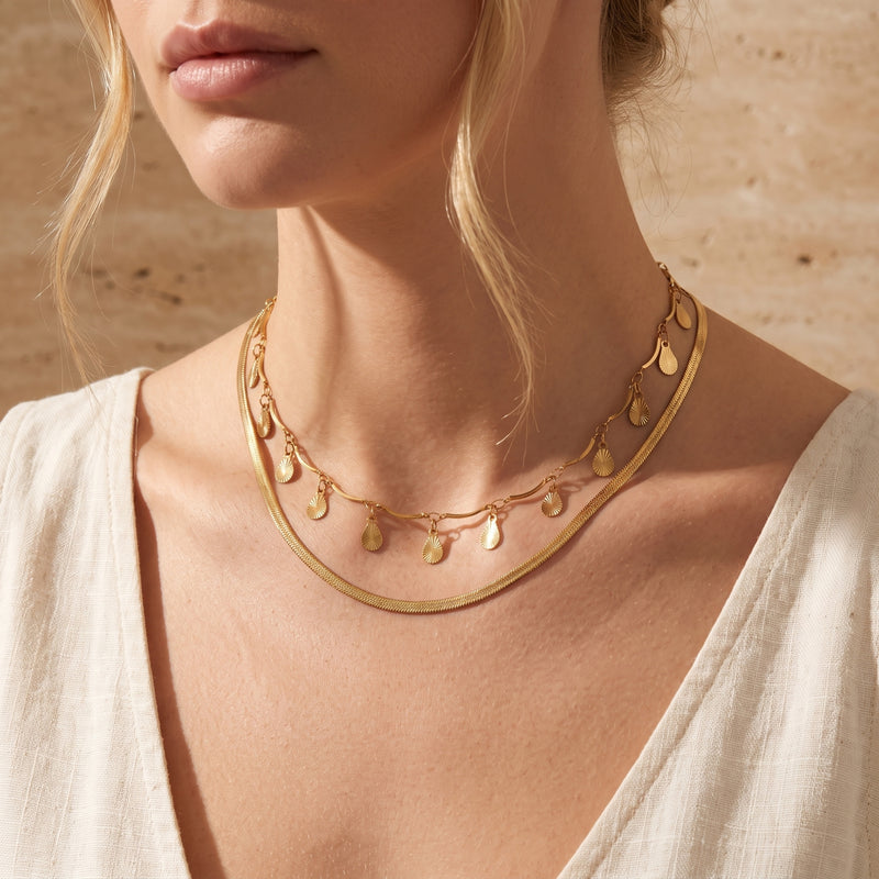 De stralende druppelvormige ketting