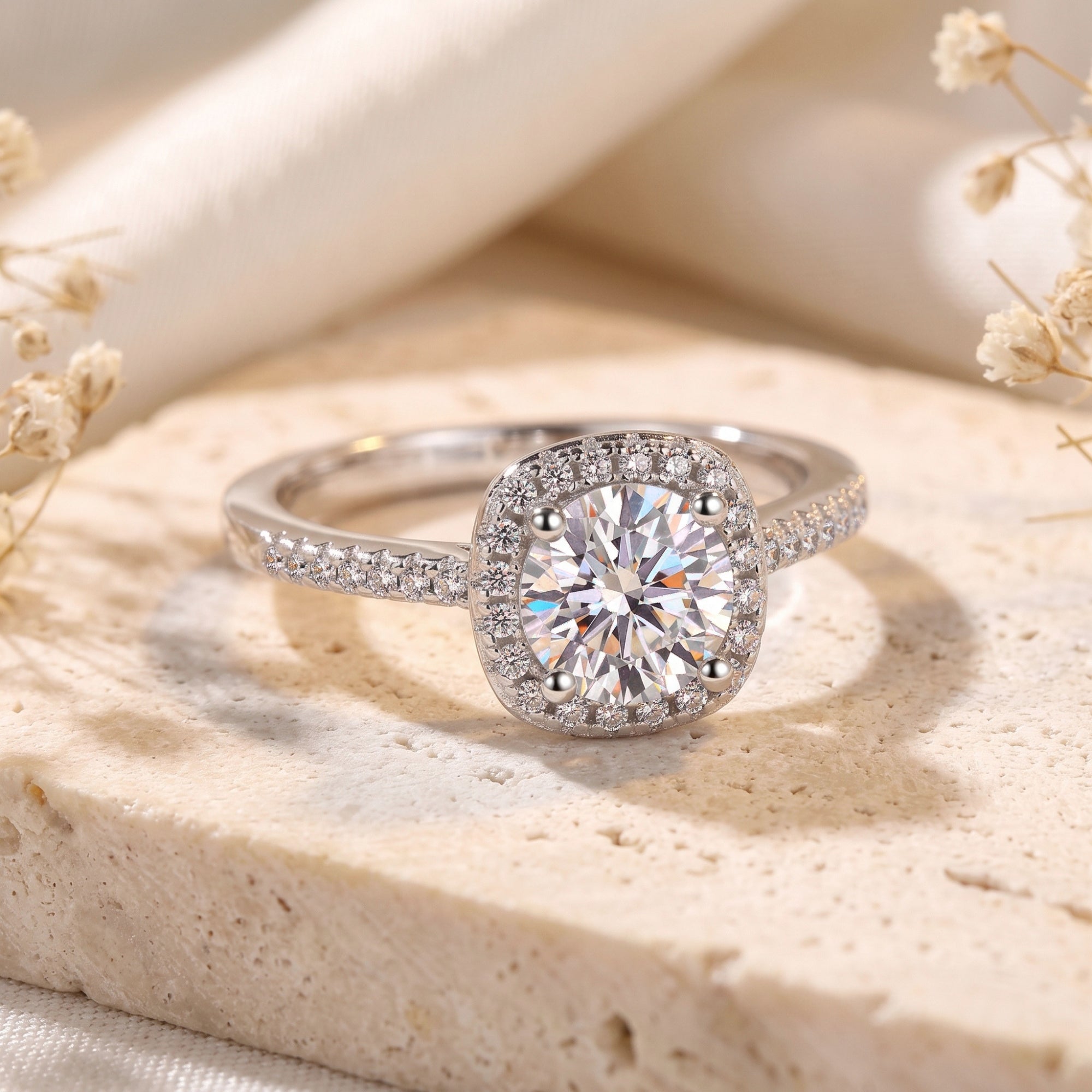 The Elianessa Halo Ring