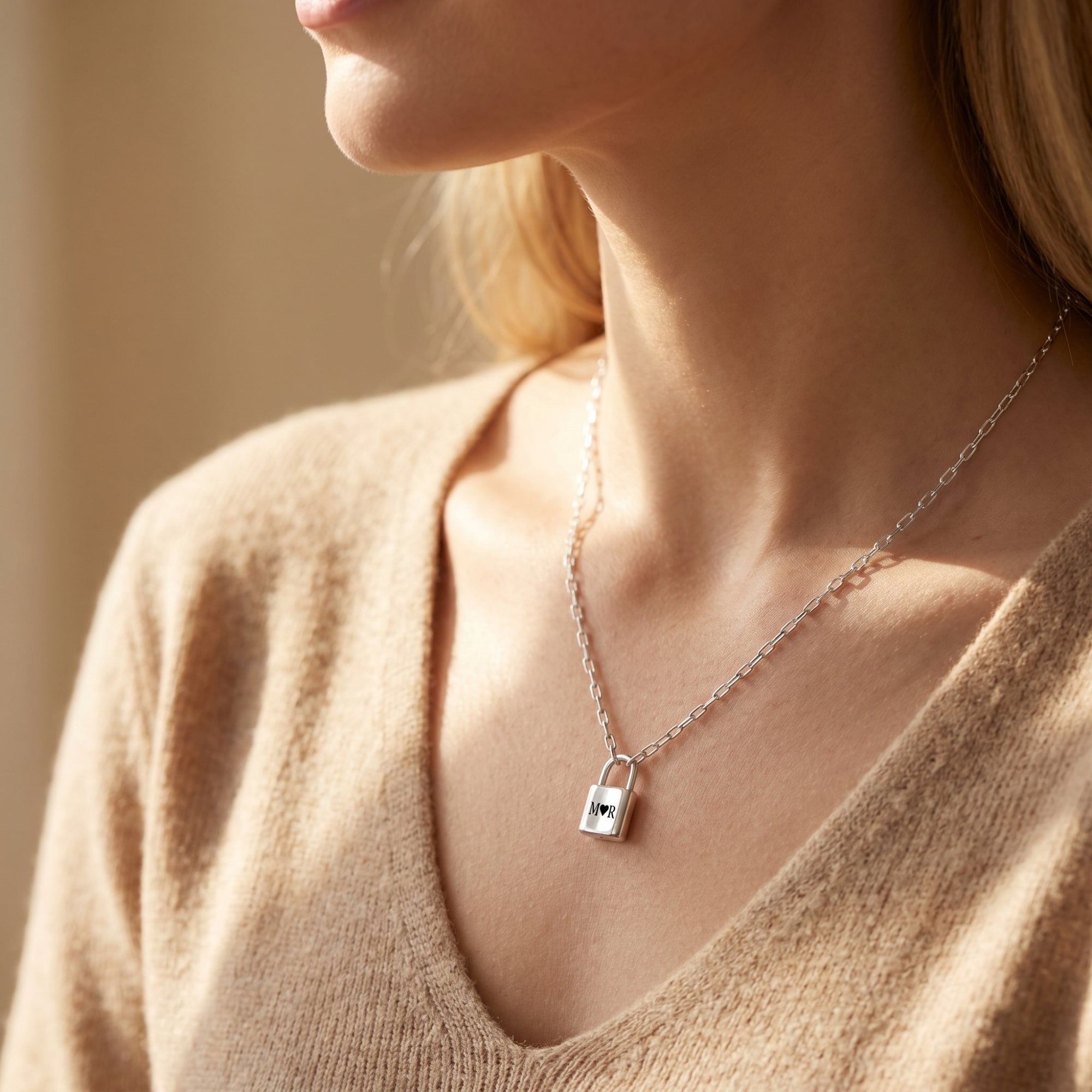 The Elysette Pendant Necklace