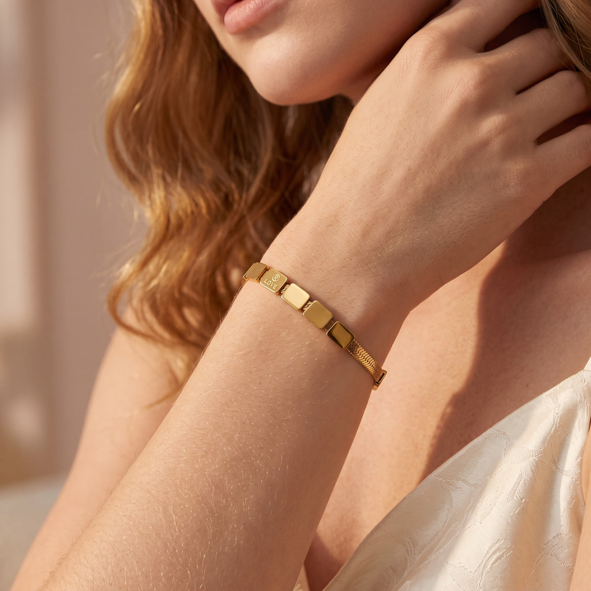 Das Love-Kachel-Gliederarmband