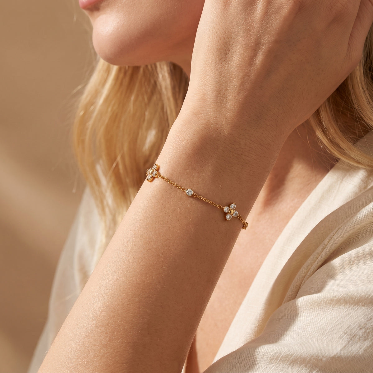 Das Kleeblatt-Armband mit Anhängern