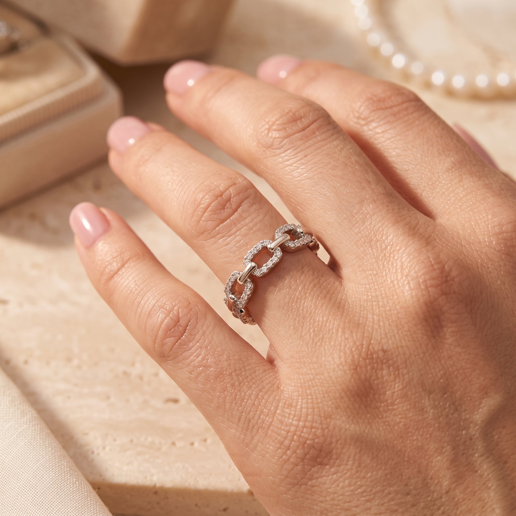 La Bague Adoralique