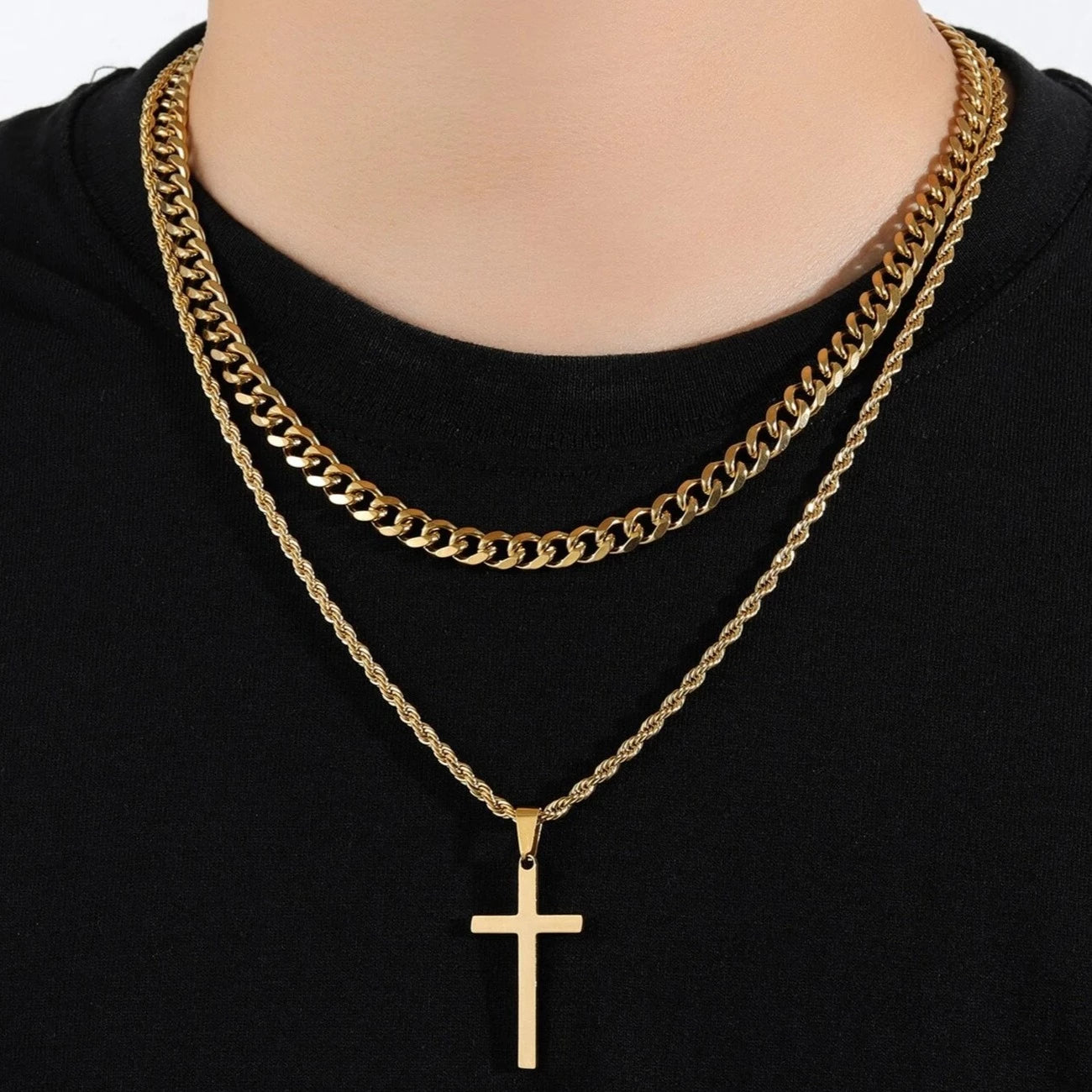 Collier Pendentif Croix Double Épaisseur Homme en Or 18K