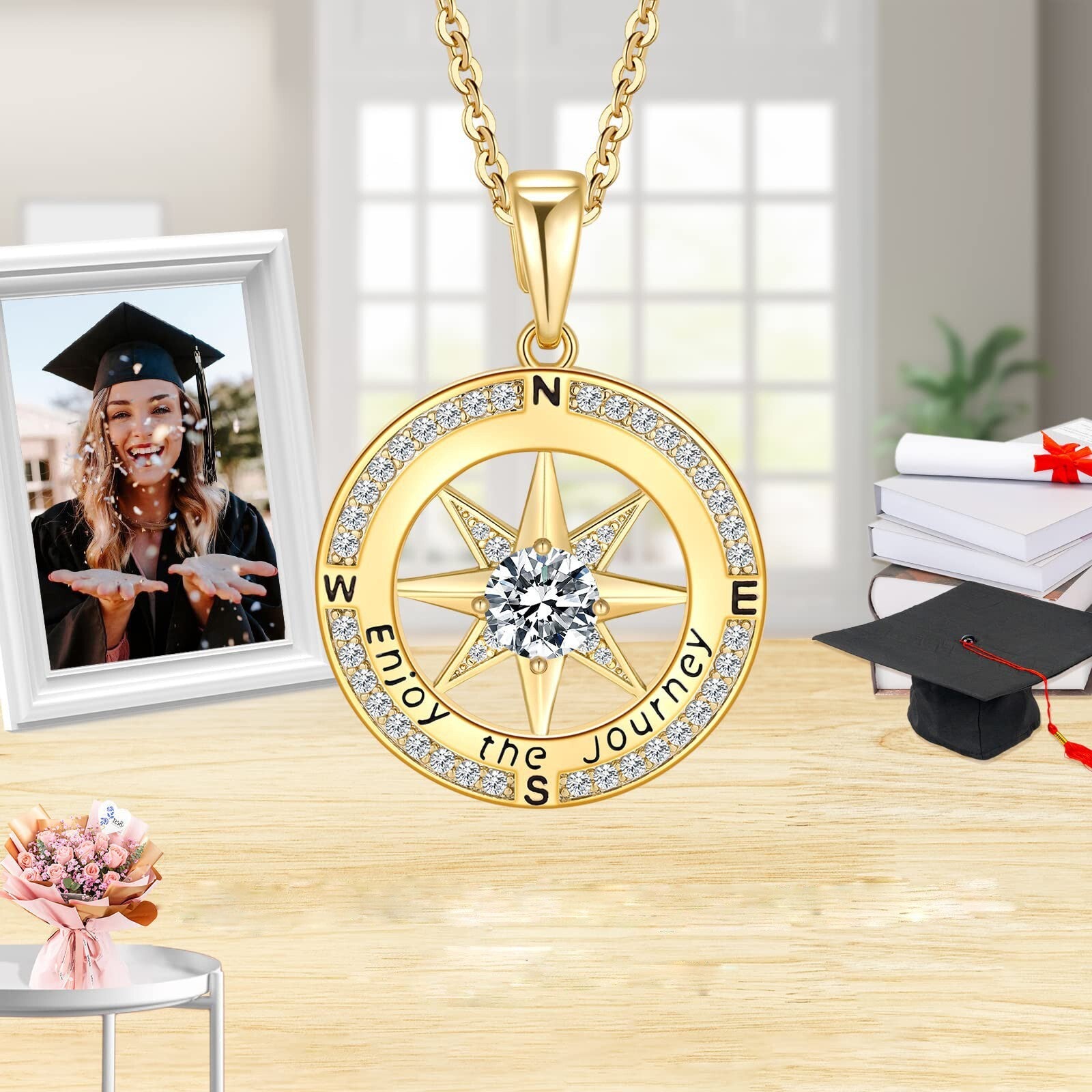 'Enjoy the journey' Compass Necklace
Collier Boussole 'Profitez du voyage'