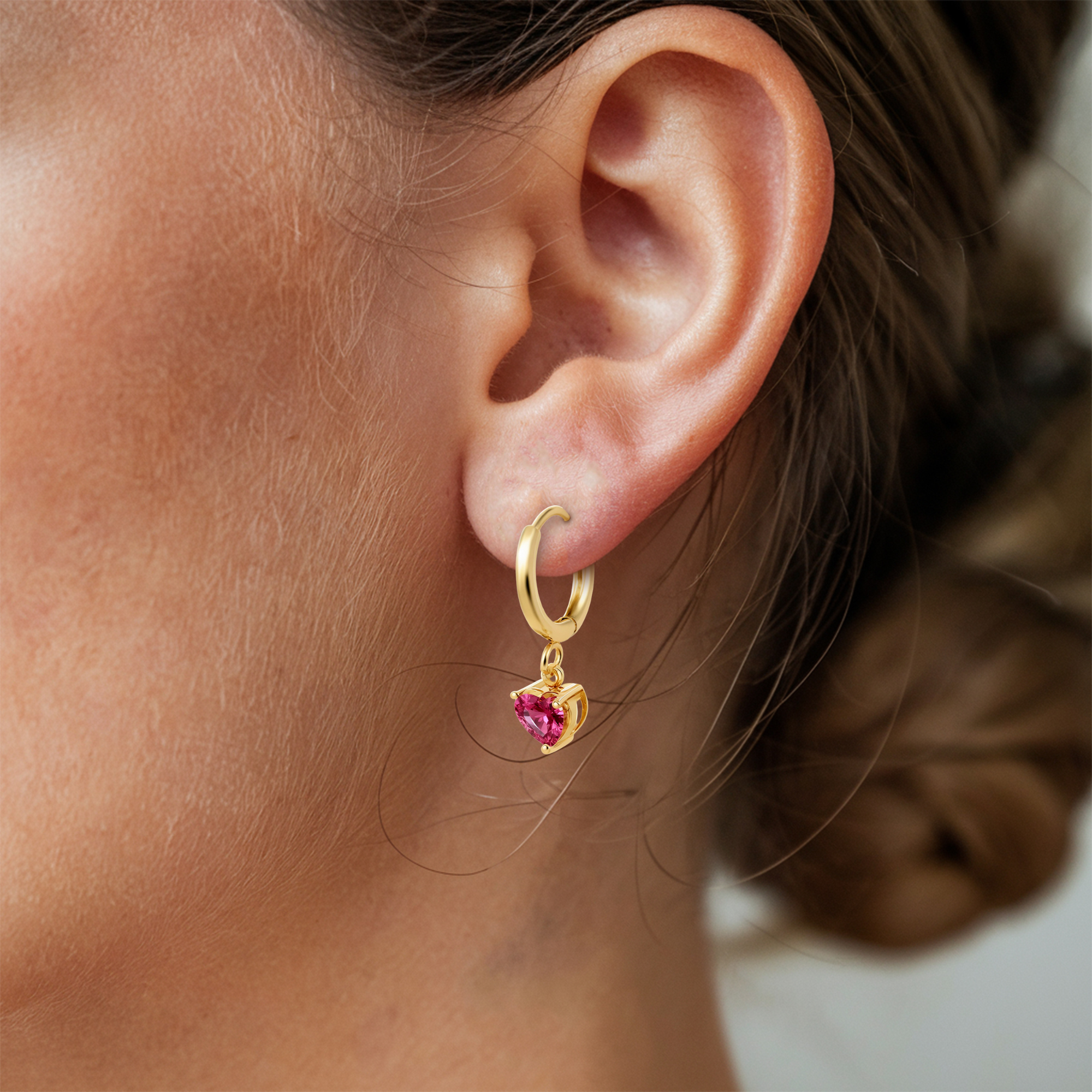 Boucles d'oreilles créoles cœur diamant rose