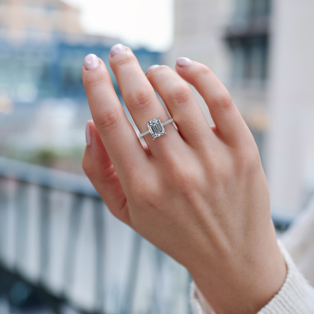 Bague d'éternité Moissanite taille émeraude 4CT