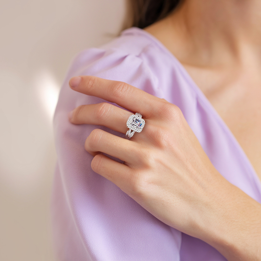 Bague Moissanite 2CT Taille Émeraude Double Halo