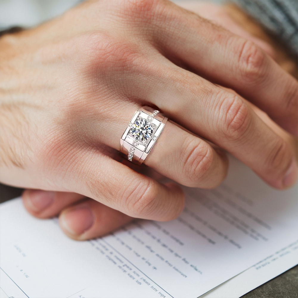 Bague Moissanite Homme, Coupe Ronde Audacieuse