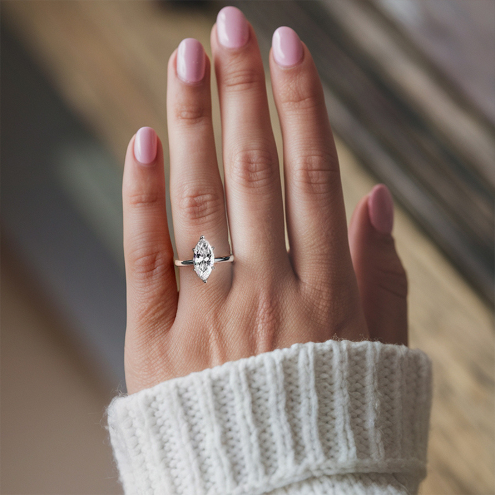 Bague solitaire moissanite taille marquise 1CT