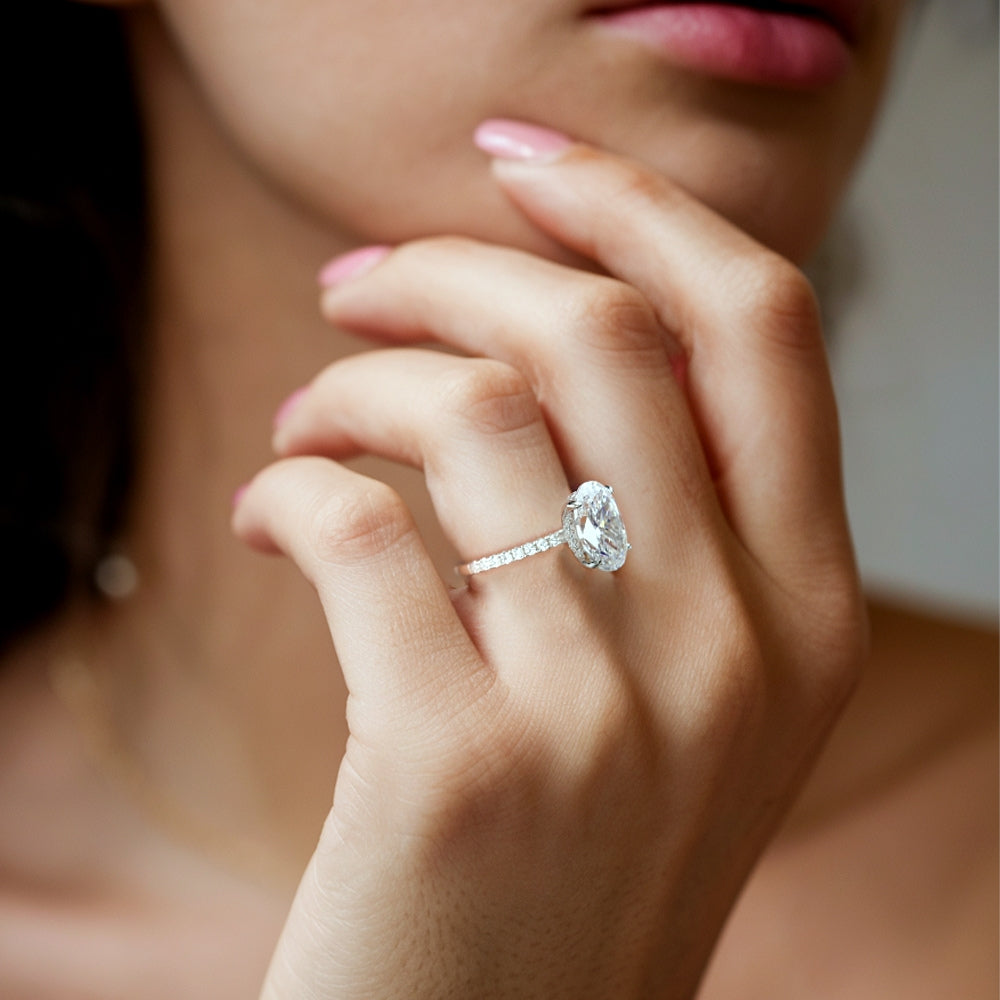 Bague d'éternité avec Moissanite taille ovale 4CT