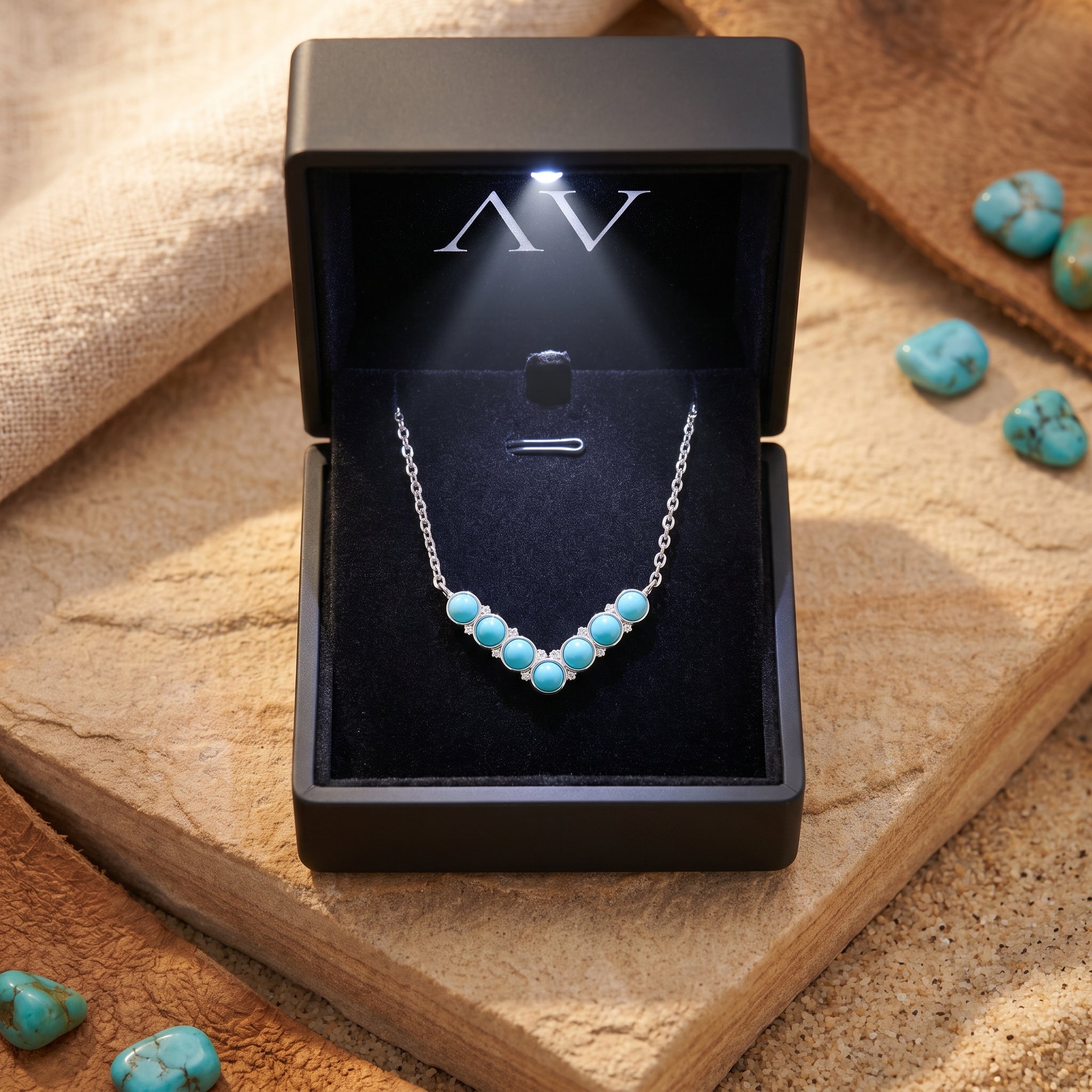 YLQ2026N058-necklace - Premium LED Gift Box Presentation