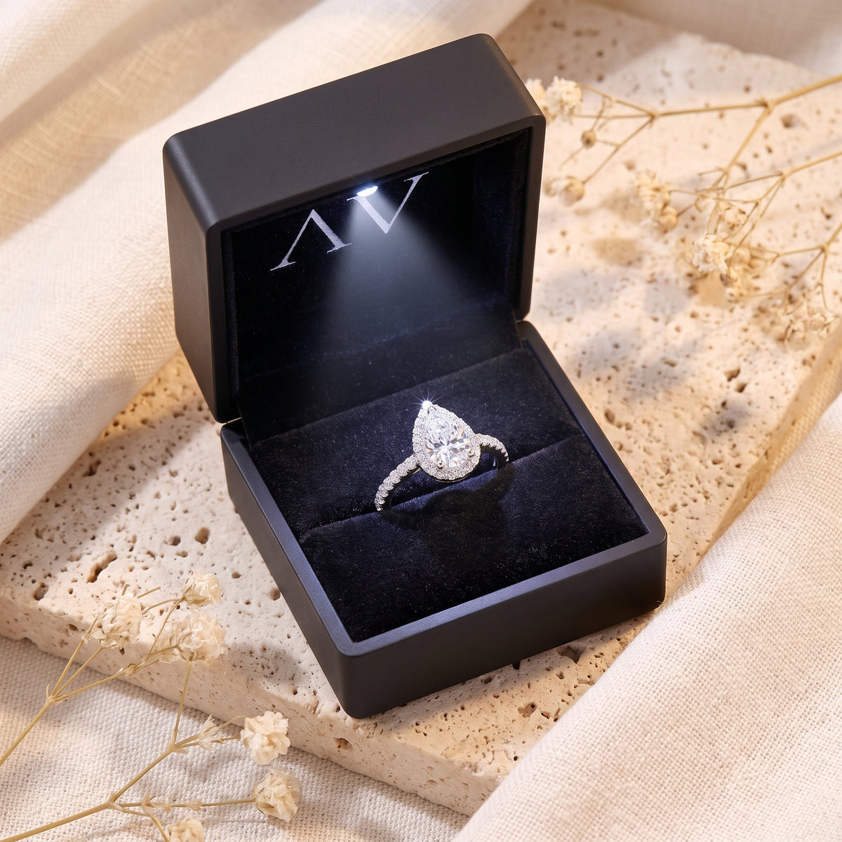 YLQ4618-rings - Premium LED Gift Box Presentation