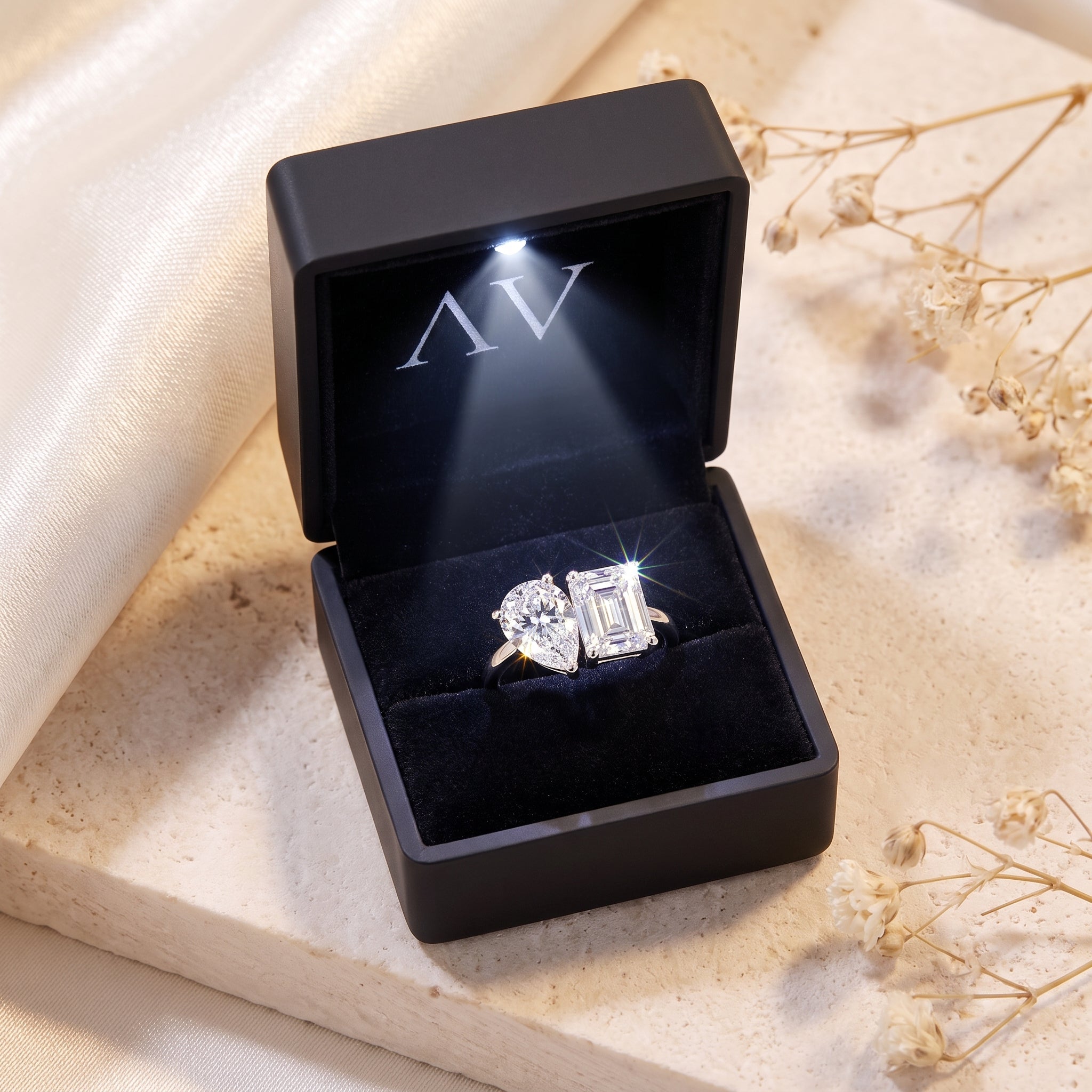 YLQ4639-rings - Premium LED Gift Box Presentation