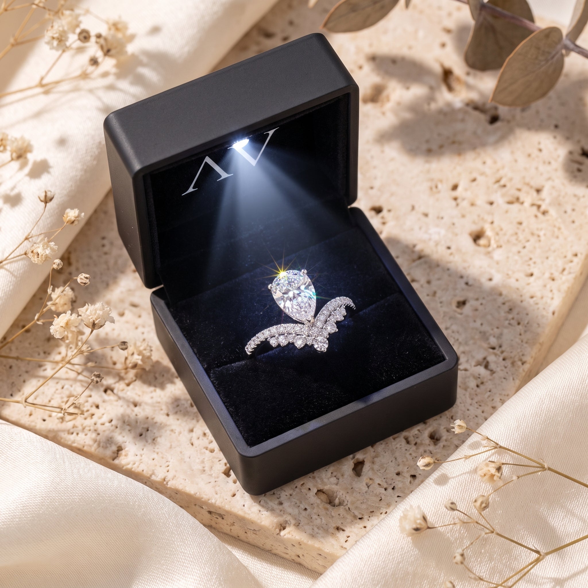 YLQ4660-rings - Premium LED Gift Box Presentation