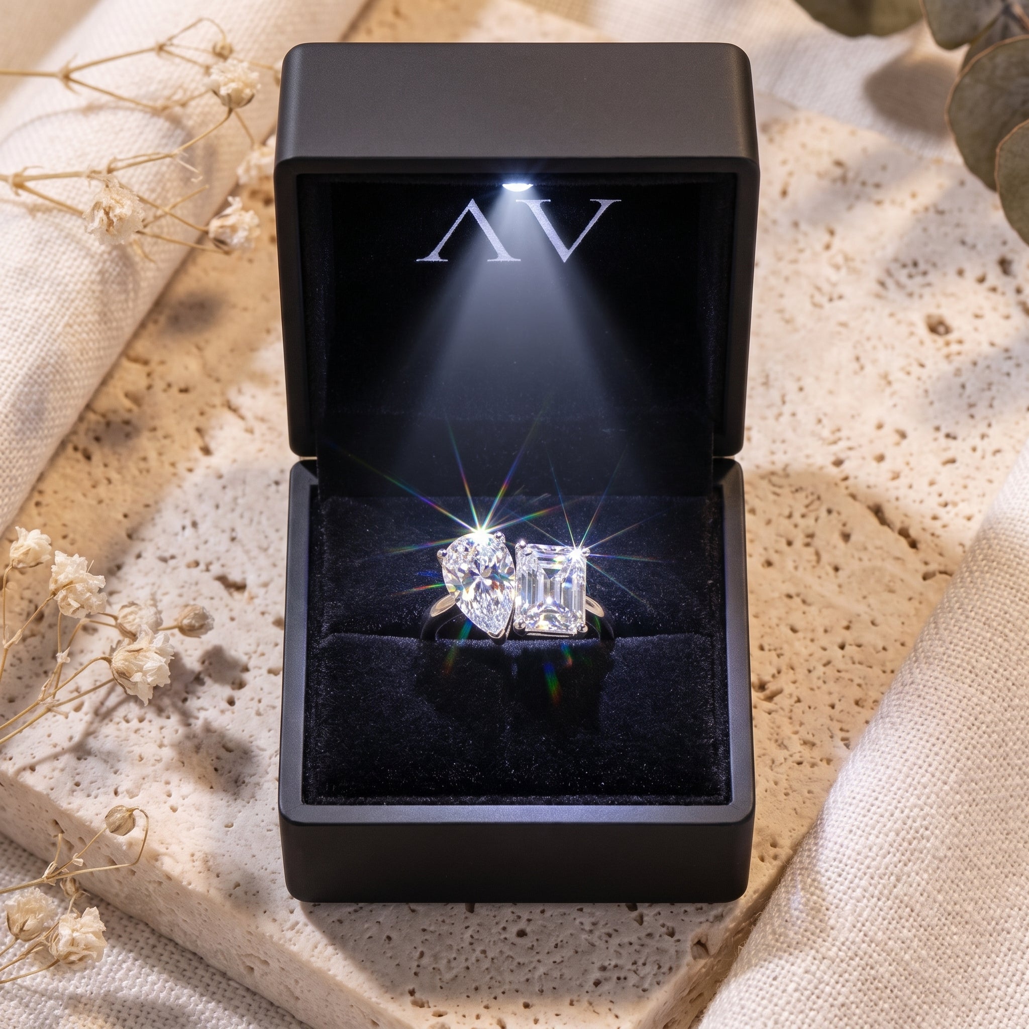 YLQ4687-rings - Premium LED Gift Box Presentation