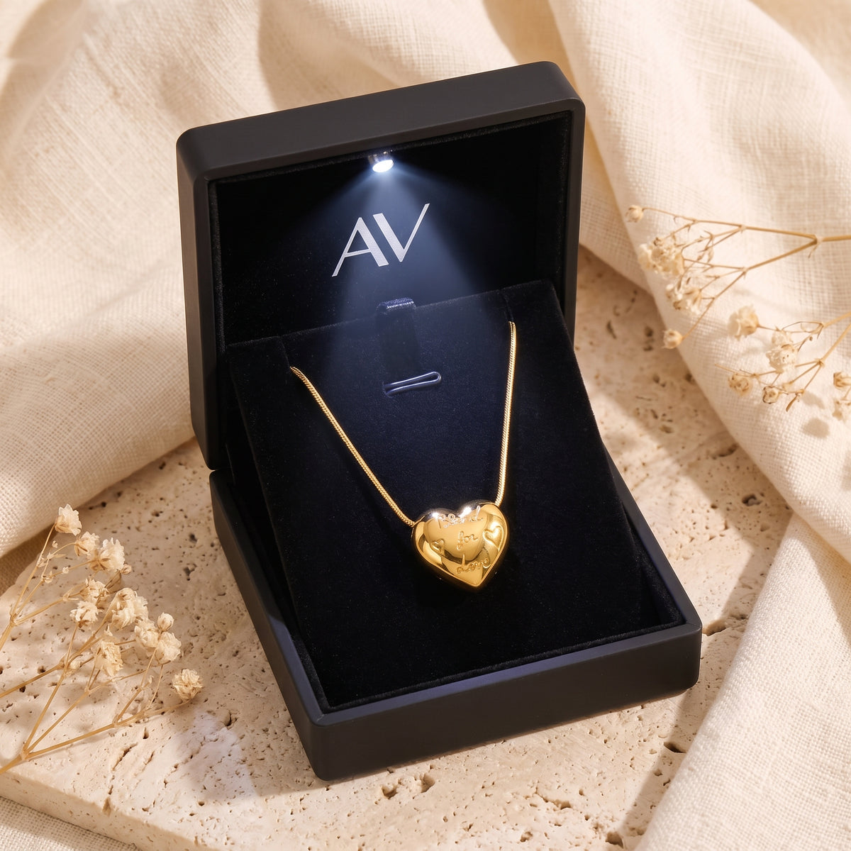 YLQ49073-NECKLACE - Premium LED Gift Box Presentation