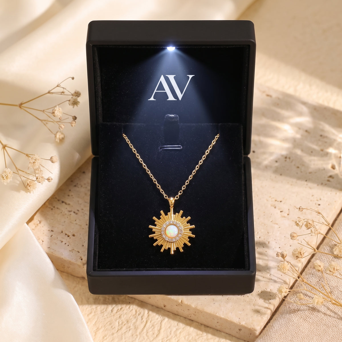 YLQ49090-NECKLACE - Premium LED Gift Box Presentation
