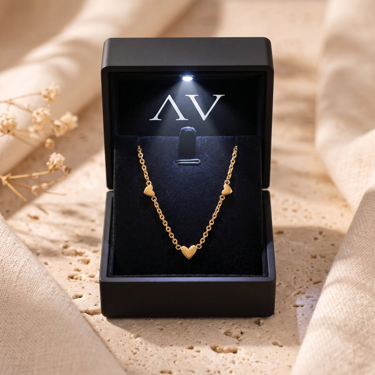 YLQ49134-NECKLACE - Premium LED Gift Box Presentation