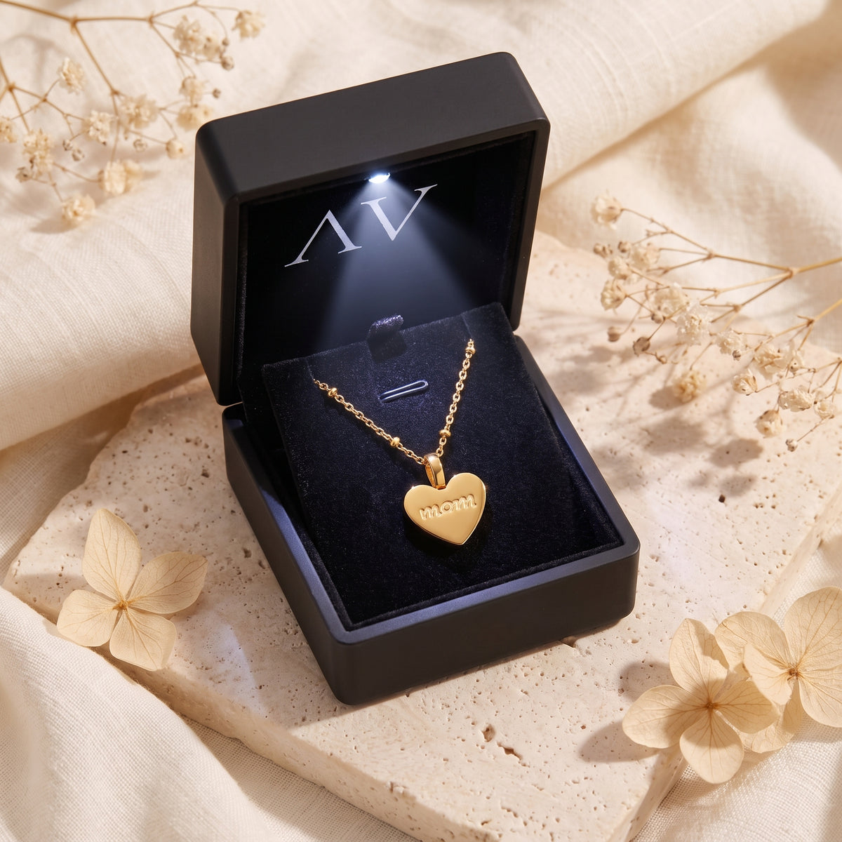YLQ49137-NECKLACE - Premium LED Gift Box Presentation