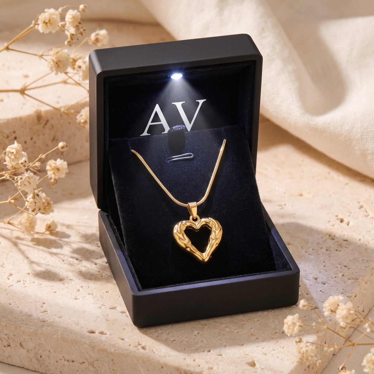 YLQ49174-NECKLACE - Premium LED Gift Box Presentation