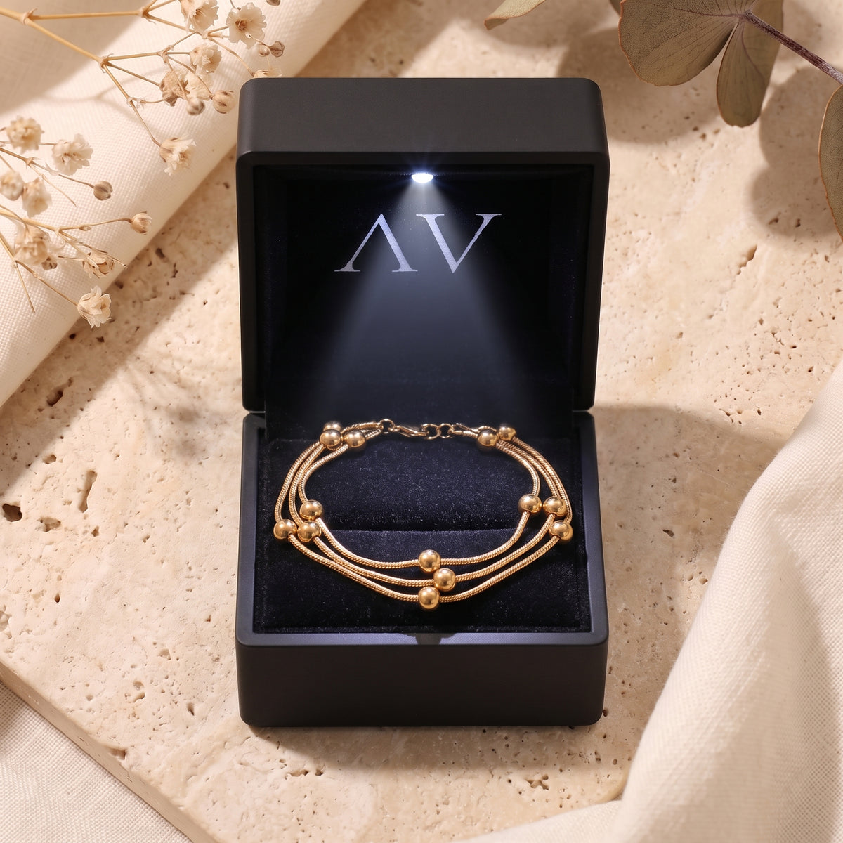 YLQ49418-bracelet - Premium LED Gift Box Presentation